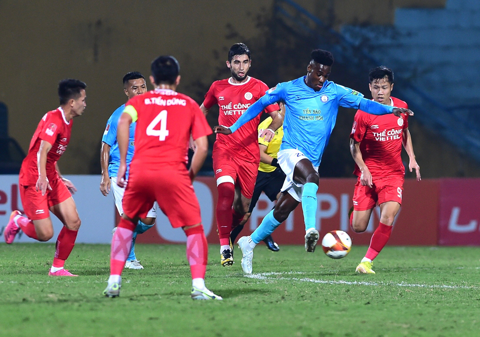 Thể Công Viettel trở lại V-League dưới sự dẫn dắt của huấn luyện viên Đức Thắng.