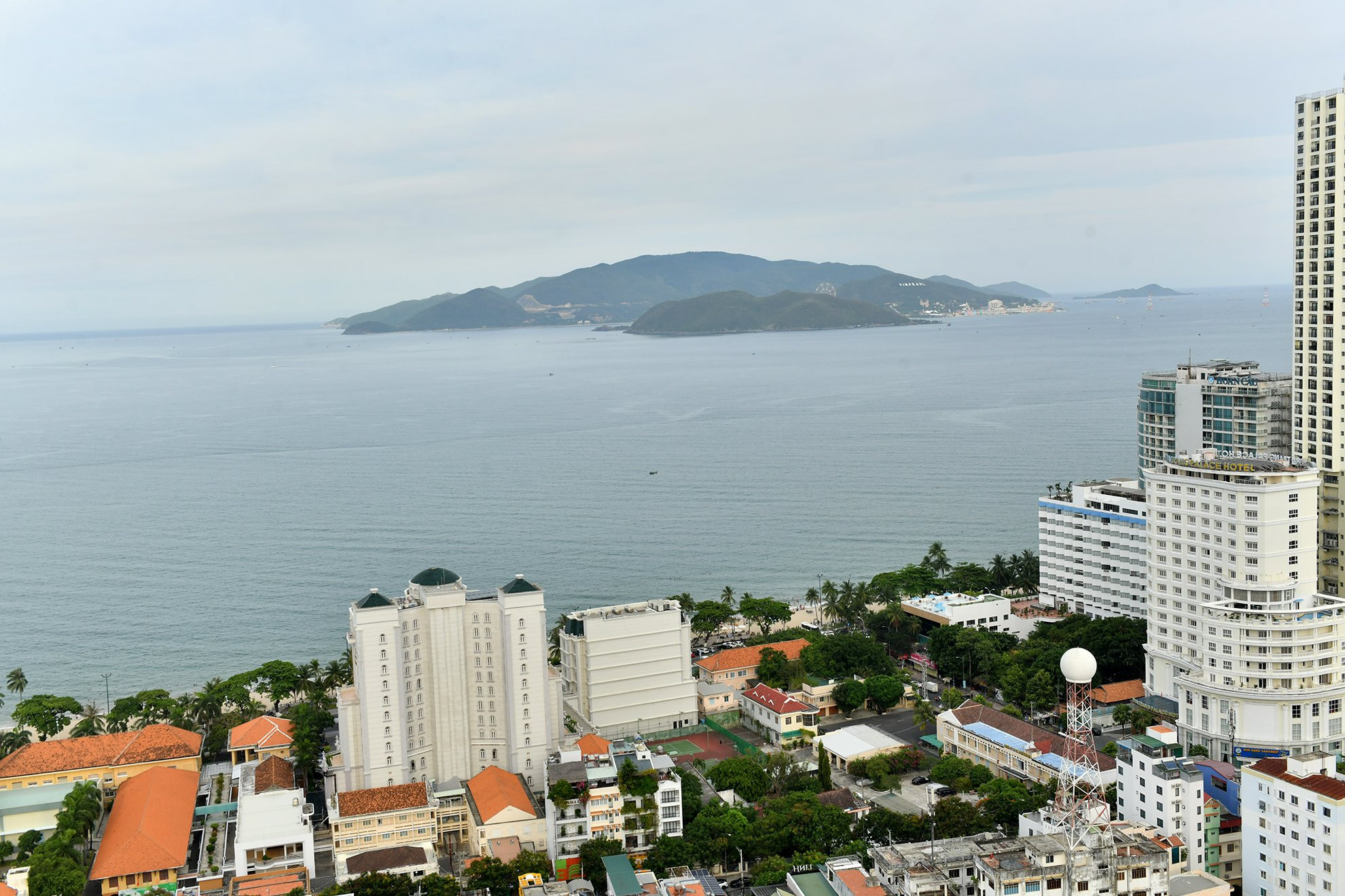 Các hòn đảo ngoài vịnh Nha Trang. Các hòn đảo ngoài vịnh Nha Trang.