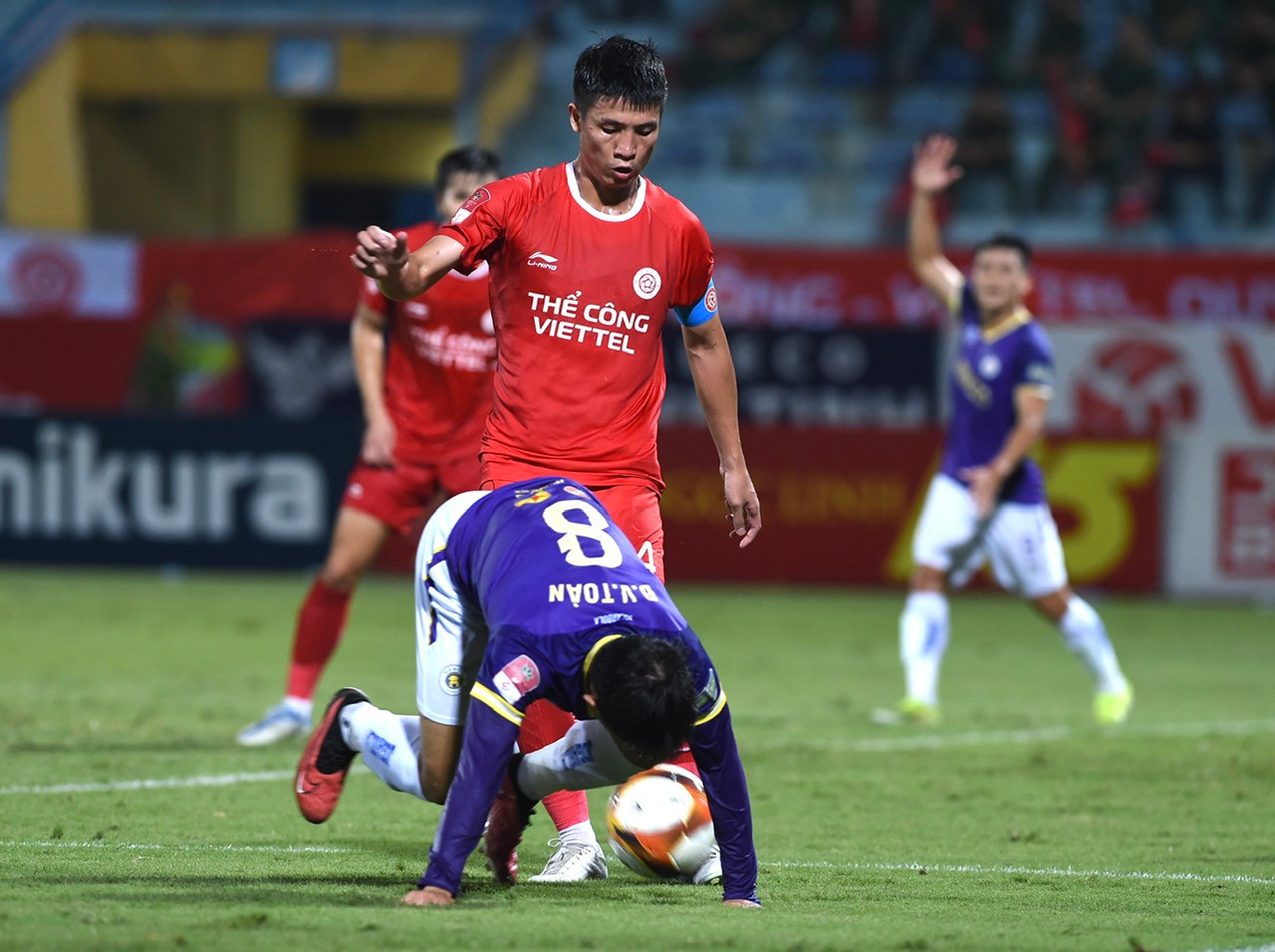 Hà Nội FC thất bại trước Thể Công Viettel với tỷ số 0-2.