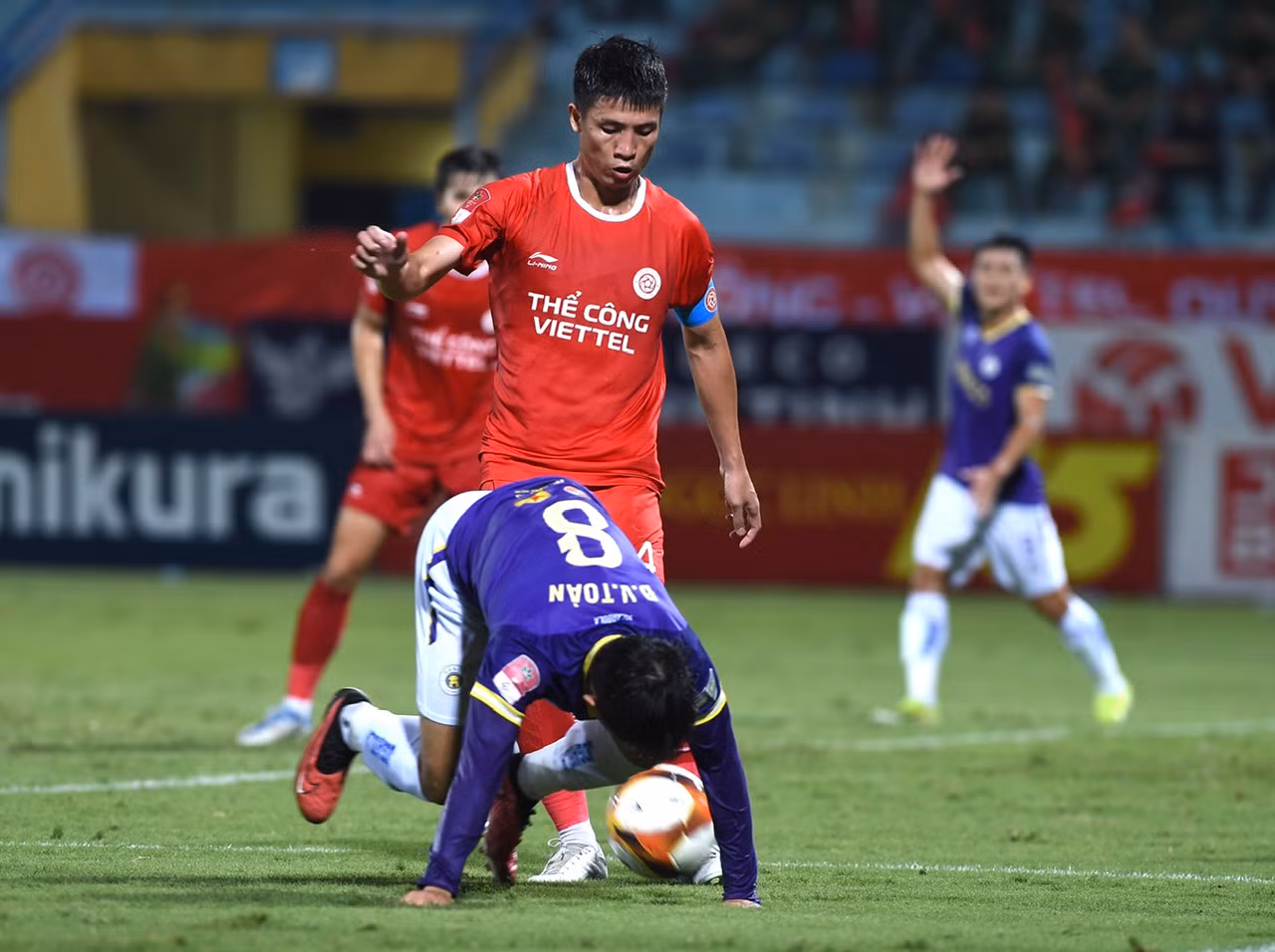 Hà Nội FC thất bại trước Thể Công Viettel với tỷ số 0-2.