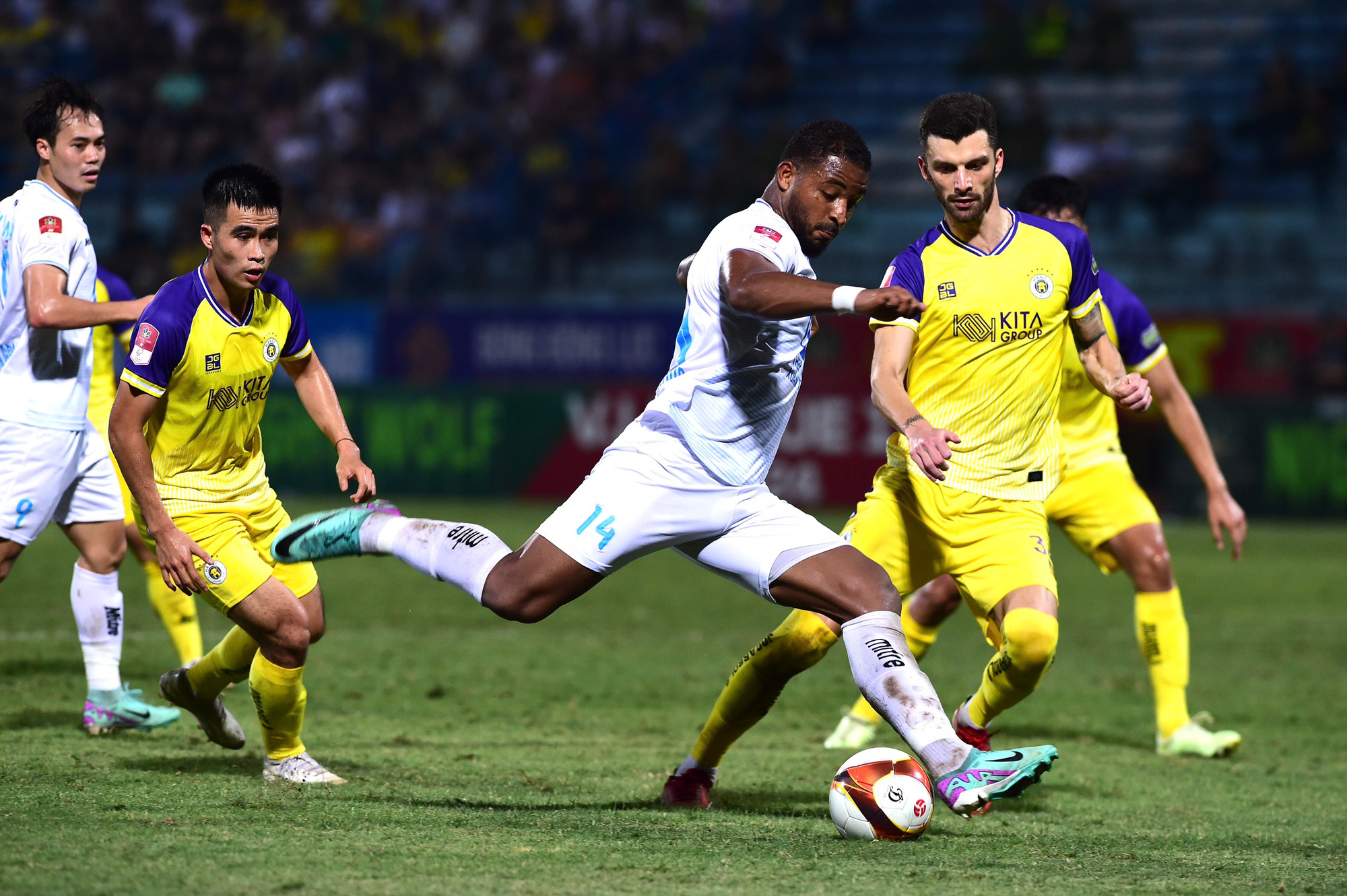 Các ngoại binh của Nam Định mang lại nhiều đóng góp. Các ngoại binh của Nam Định mang lại nhiều đóng góp.