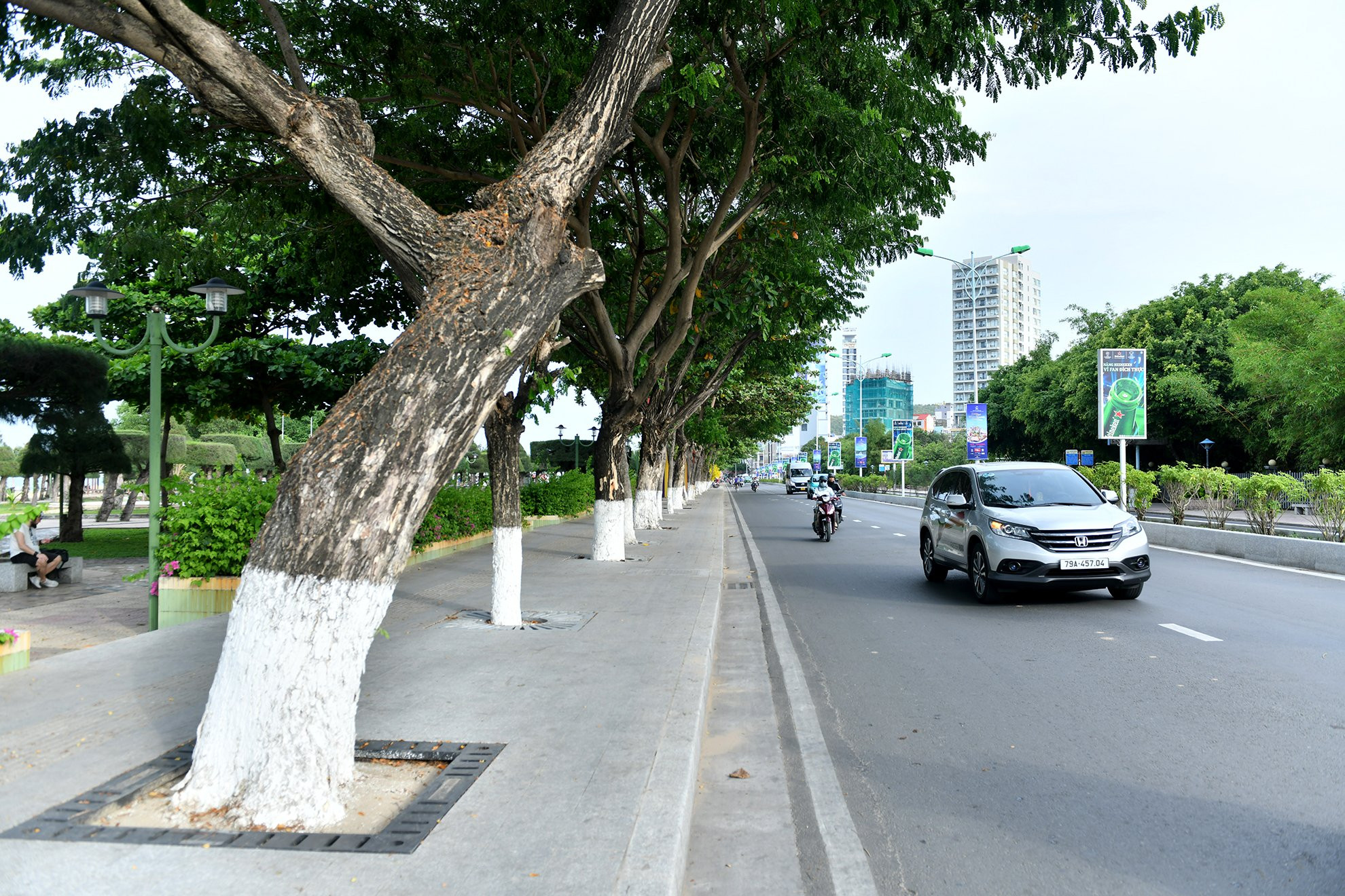 Có thể nói, bằng sự phối kết hài hòa giữa rừng và biển, Nha Trang là điểm đến hấp dẫn, sôi động, tạo nên những kỷ niệm sâu lắng trong tâm hồn du khách. Có thể nói, bằng sự phối kết hài hòa giữa rừng và biển, Nha Trang là điểm đến hấp dẫn, sôi động, tạo nên những kỷ niệm sâu lắng trong tâm hồn du khách.