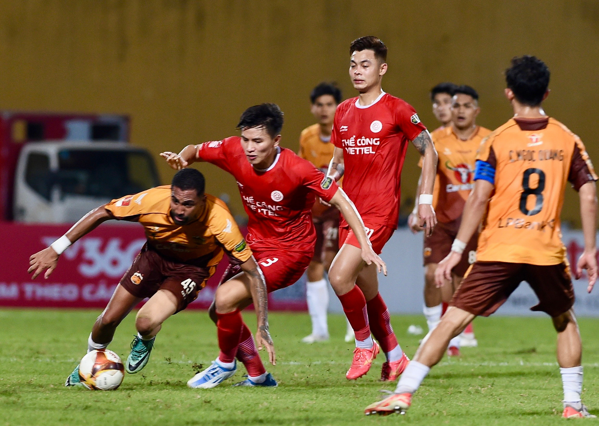 Các cầu thủ ít để lại dấu ấn trên sân đấu.