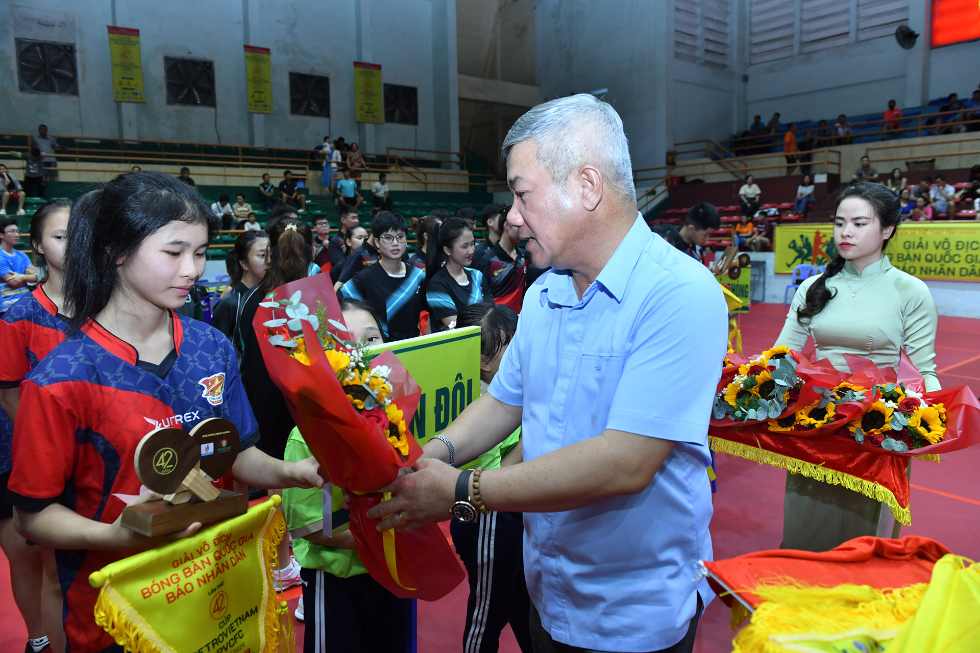 Hướng tới một giải đấu thành công tốt đẹp.