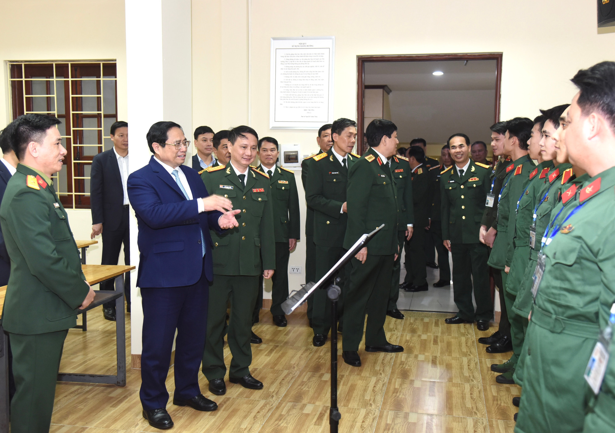 Thủ tướng Phạm Minh Chính dự buổi học hát của giảng viên, sinh viên Trường Đại học Văn hóa-Nghệ thuật Quân đội.