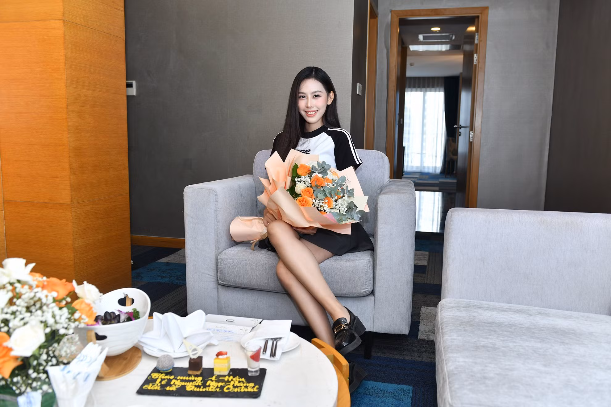 Lê Nguyễn Ngọc Hằng được bố trí ở phòng Quinter Suite - phòng cao cấp nhất của khách sạn.