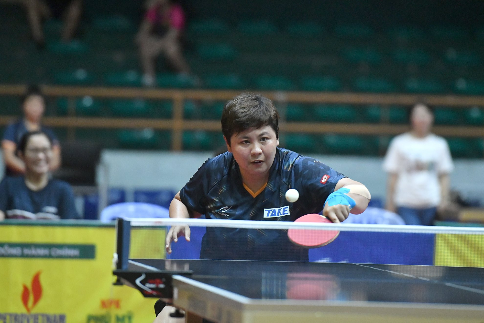 Tay vợt nữ Mai Hoàng Mỹ Trang (Thành phố Hồ Chí Minh) có thể nói là một huyền thoại của Giải vô địch bóng bàn quốc gia Báo Nhân Dân khi đã có cho mình 13 danh hiệu vô địch đơn nữ. Cô cũng hiện đang là nhà đương kim vô địch nội dung này. Tay vợt nữ Mai Hoàng Mỹ Trang (Thành phố Hồ Chí Minh) có thể nói là một huyền thoại của Giải vô địch bóng bàn quốc gia Báo Nhân Dân khi đã có cho mình 13 danh hiệu vô địch đơn nữ. Cô cũng hiện đang là nhà đương kim vô địch nội dung này.