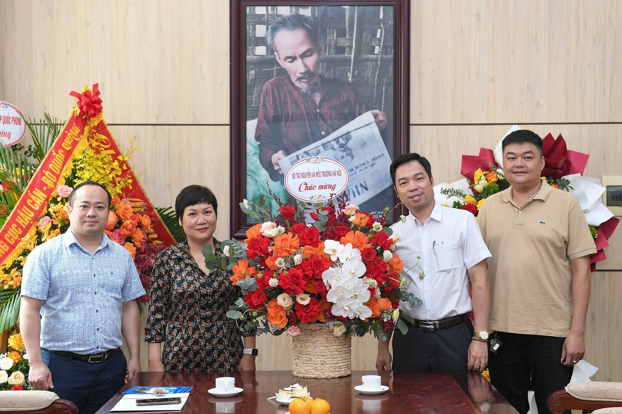 Sở Tài nguyên và Môi trường Hà Nội chúc mừng Báo Nhân Dân.