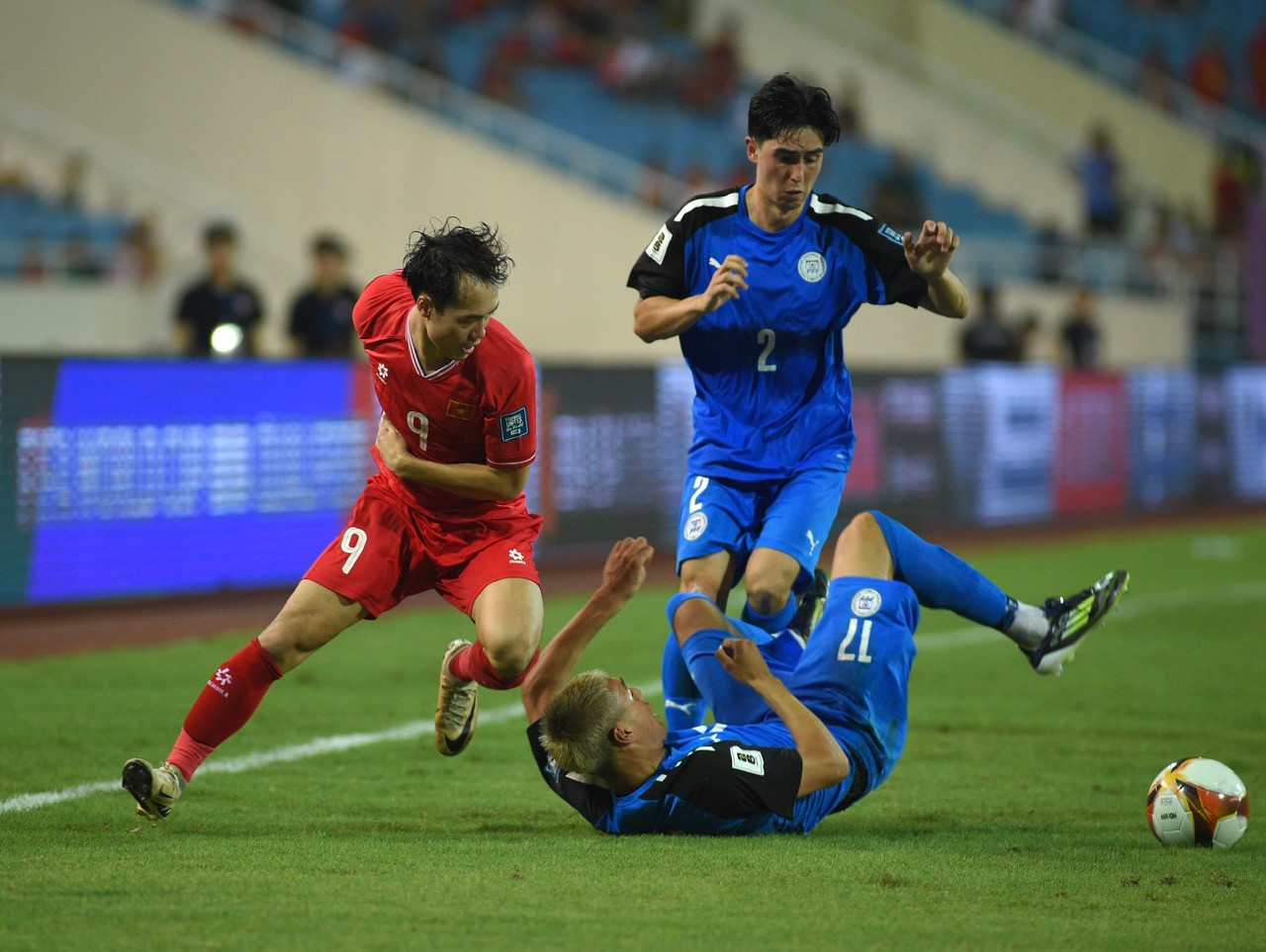 Kết quả chung cuộc, đội tuyển Philippines gục ngã với tỷ số 2-3 trước đội tuyển Việt Nam.