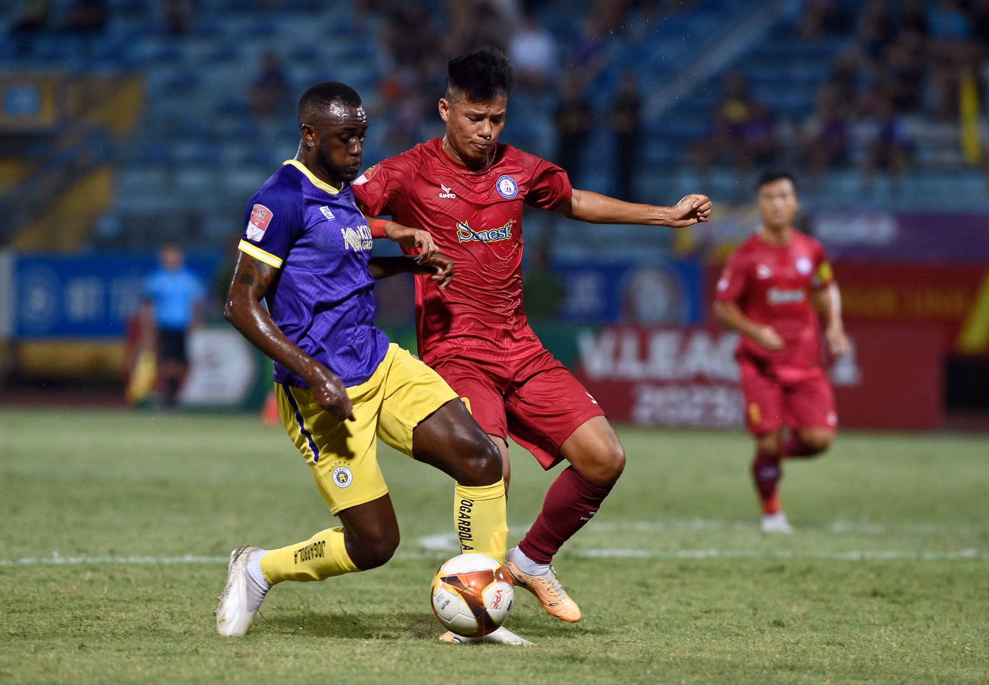 Đội bóng phố Biển đã sớm nhận vé rớt hạng trước khi trận đấu bắt đầu khi mới chỉ có 10 điểm trên bảng xếp hạng.