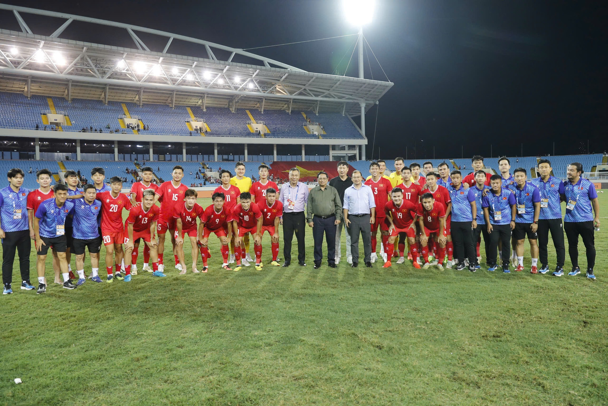 Ban huấn luyện cùng các cầu thủ đã có trận đấu nỗ lực hết mình, rút ra những bài học để thi đấu tốt hơn trong trận đấu tiếp theo gặp Thái Lan vào ngày 10/9 tới đây.