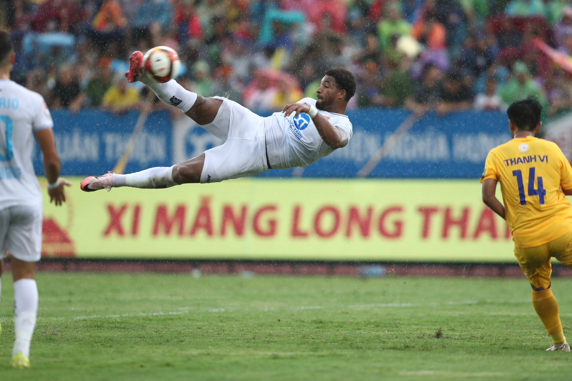 [Ảnh] Nam Định lên ngôi V-League sau 39 năm chờ đợi ảnh 6