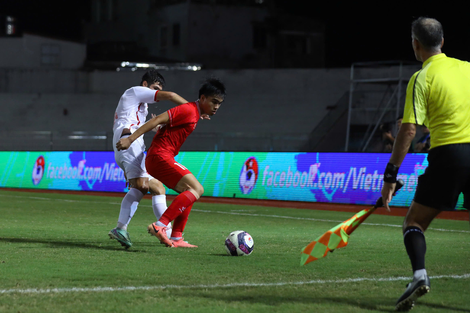 Trong khoảng thời gian còn lại cả trận đấu, U20 Việt Nam nỗ lực dâng cao tấn công nhưng không thể đem về bàn gỡ hòa kịp thời.