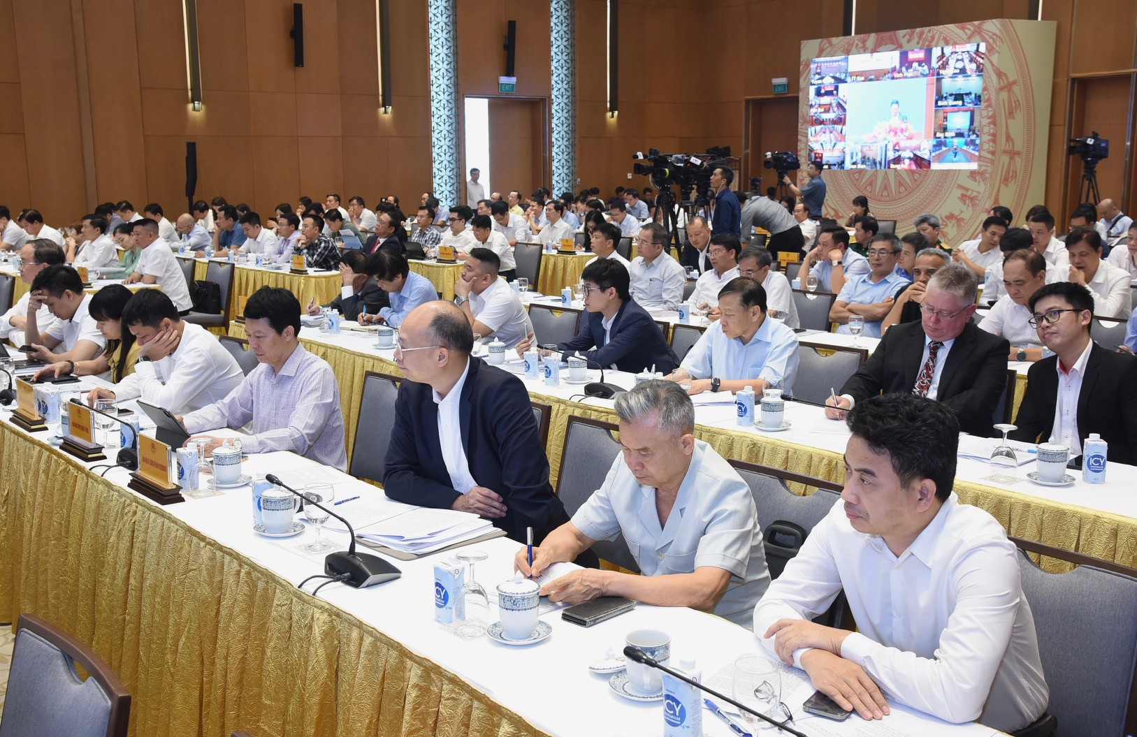 Các đại biểu tham dự Hội nghị.