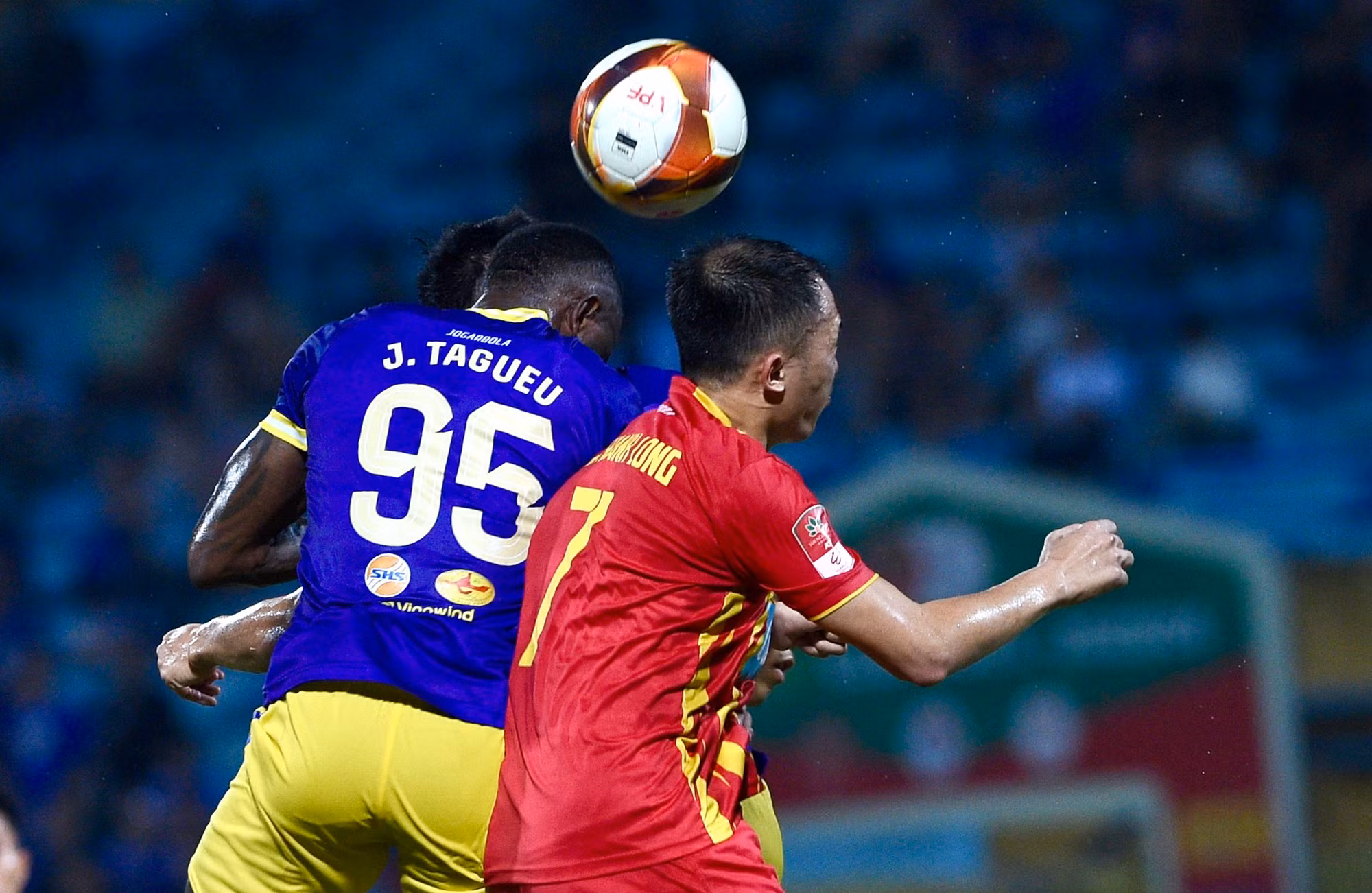 Các tình huống bóng bổng được triển khai.