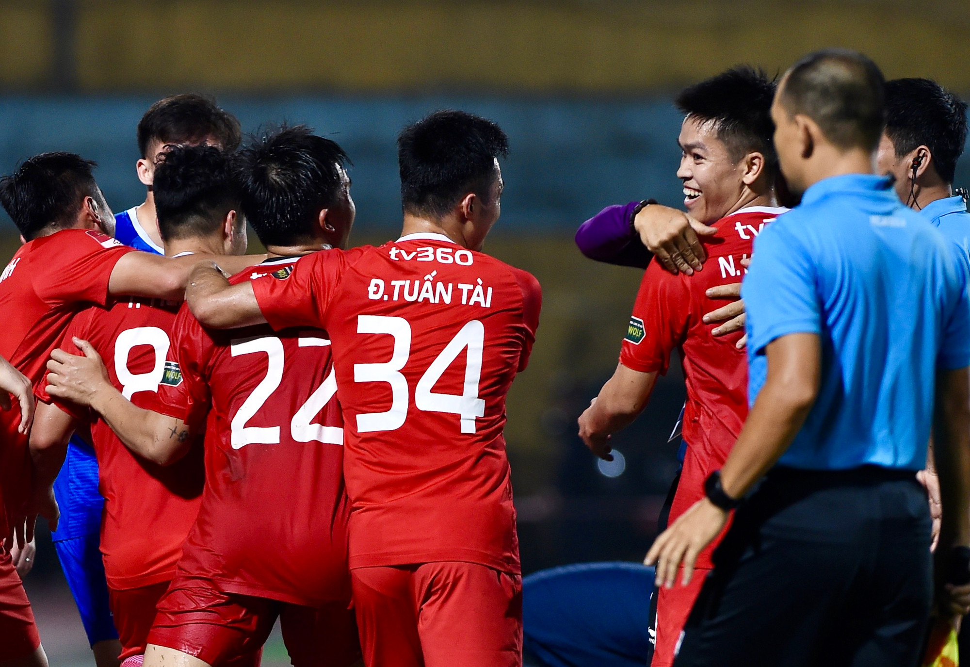 Niềm vui chiến thắng của Thể Công Viettel.