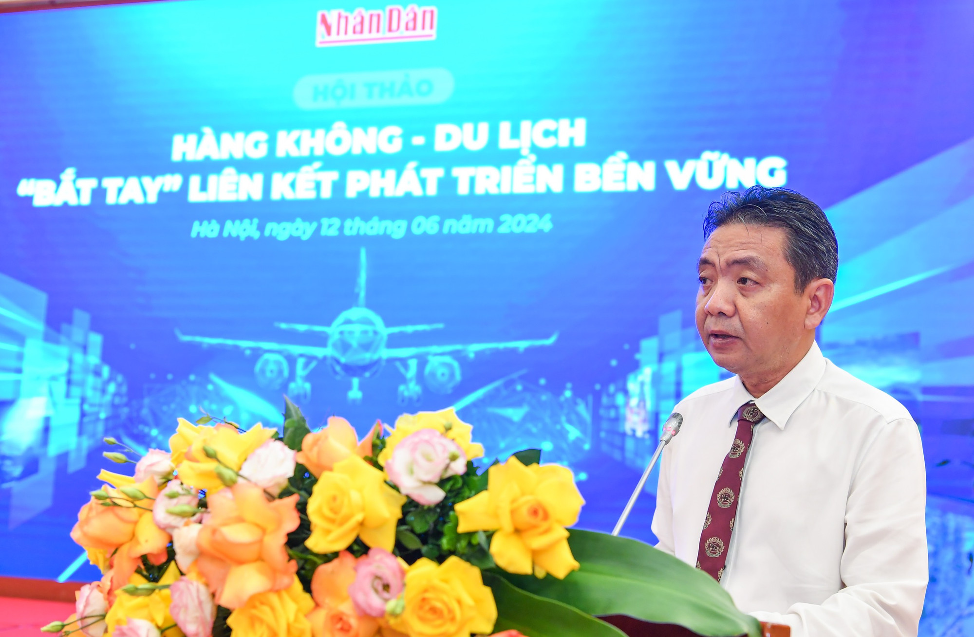 Đồng chí Hoàng Đạo Cương, Thứ trưởng Văn hóa, Thể thao và Du lịch phát biểu chào mừng hội thảo. Theo Thứ trưởng, nhằm khẳng định mối quan hệ hợp tác tương quan, vững chắc giữa du lịch và hàng không, thúc đẩy thực chất và mạnh mẽ hơn giữa các doanh nghiệp hàng không, du lịch và đơn vị quản lý điểm đến, việc tổ chức hội thảo… có ý nghĩa quan trọng.