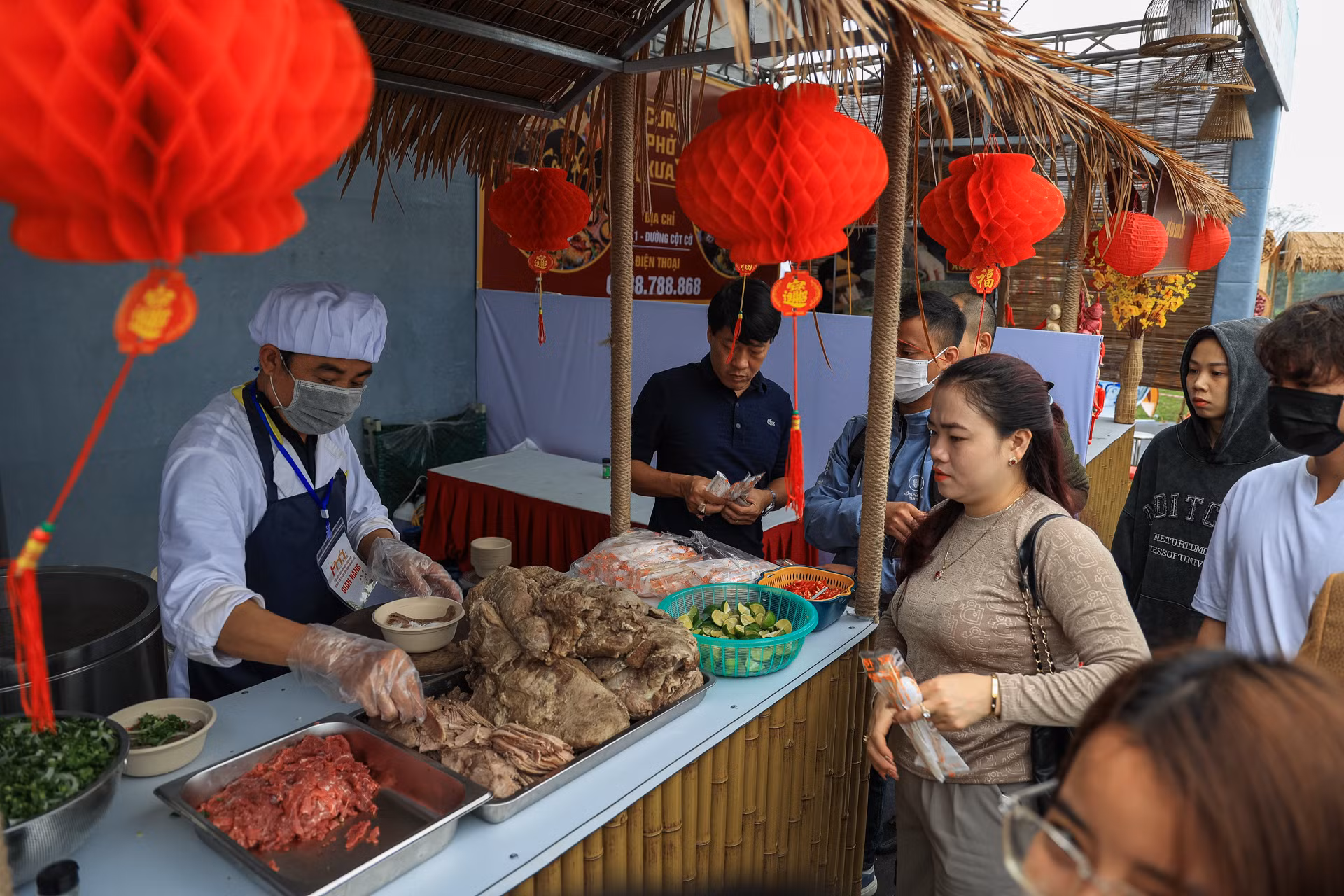 Những bát Phở Xưa thơm ngon, sẵn sàng để phục vụ khách hàng.