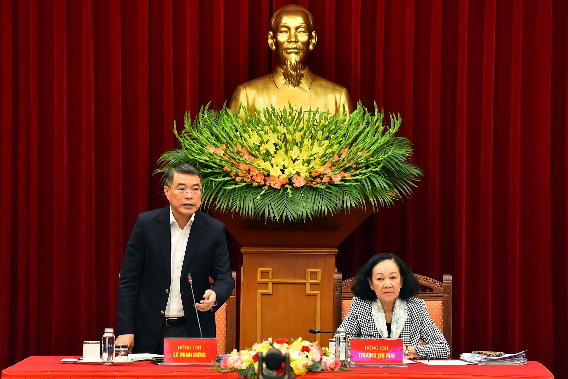 Chánh Văn phòng Trung ương Đảng Lê Minh Hưng điều hành nội dung thảo luận tại Hội nghị giao ban công tác năm 2023 với các đồng chí Bí thư Tỉnh ủy, Thành ủy trực thuộc Trung ương.