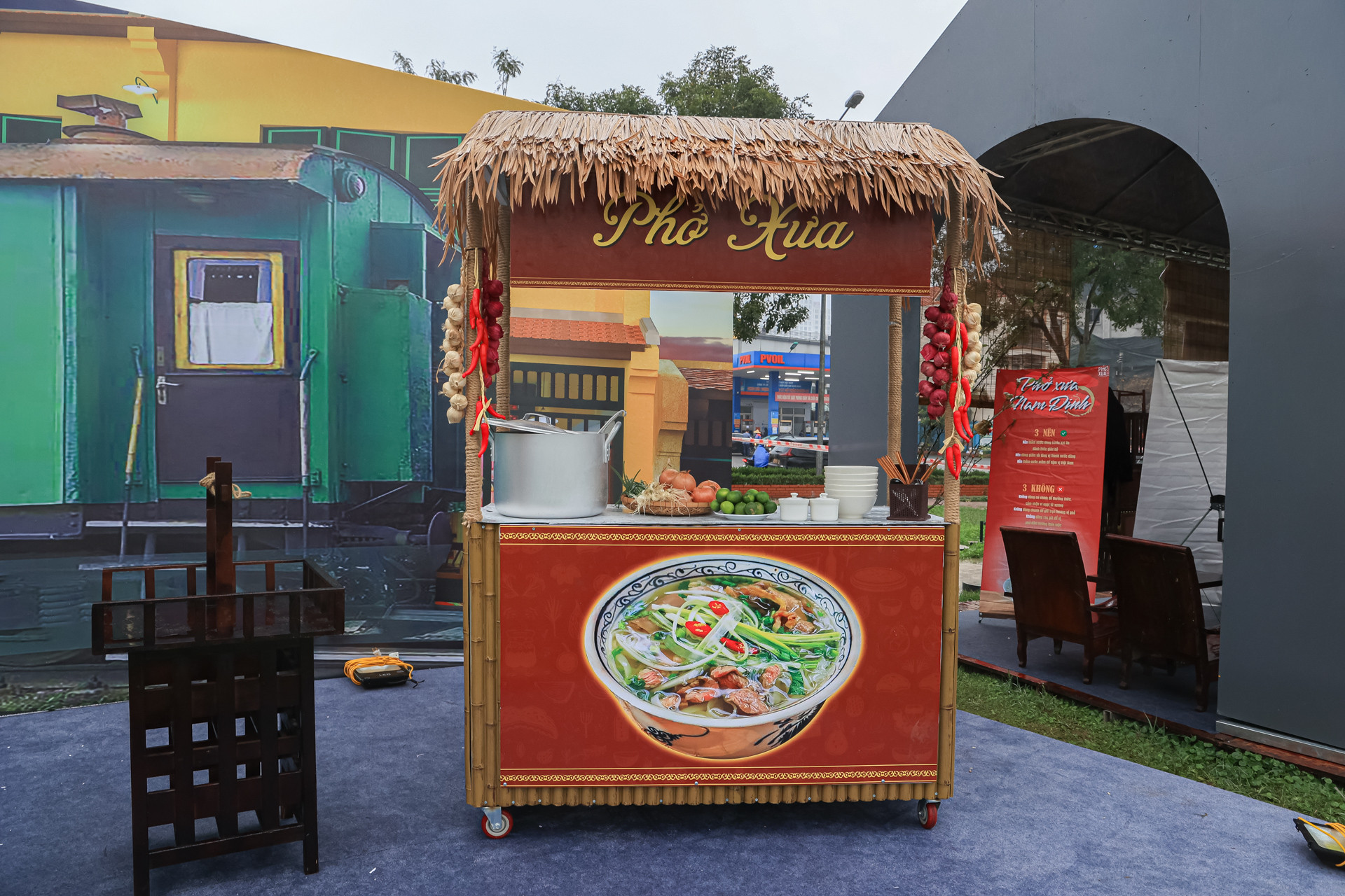 Tại Festival Phở 2024, các nghệ nhân đầu bếp sẽ tái hiện lại cách làm phở truyền thống.