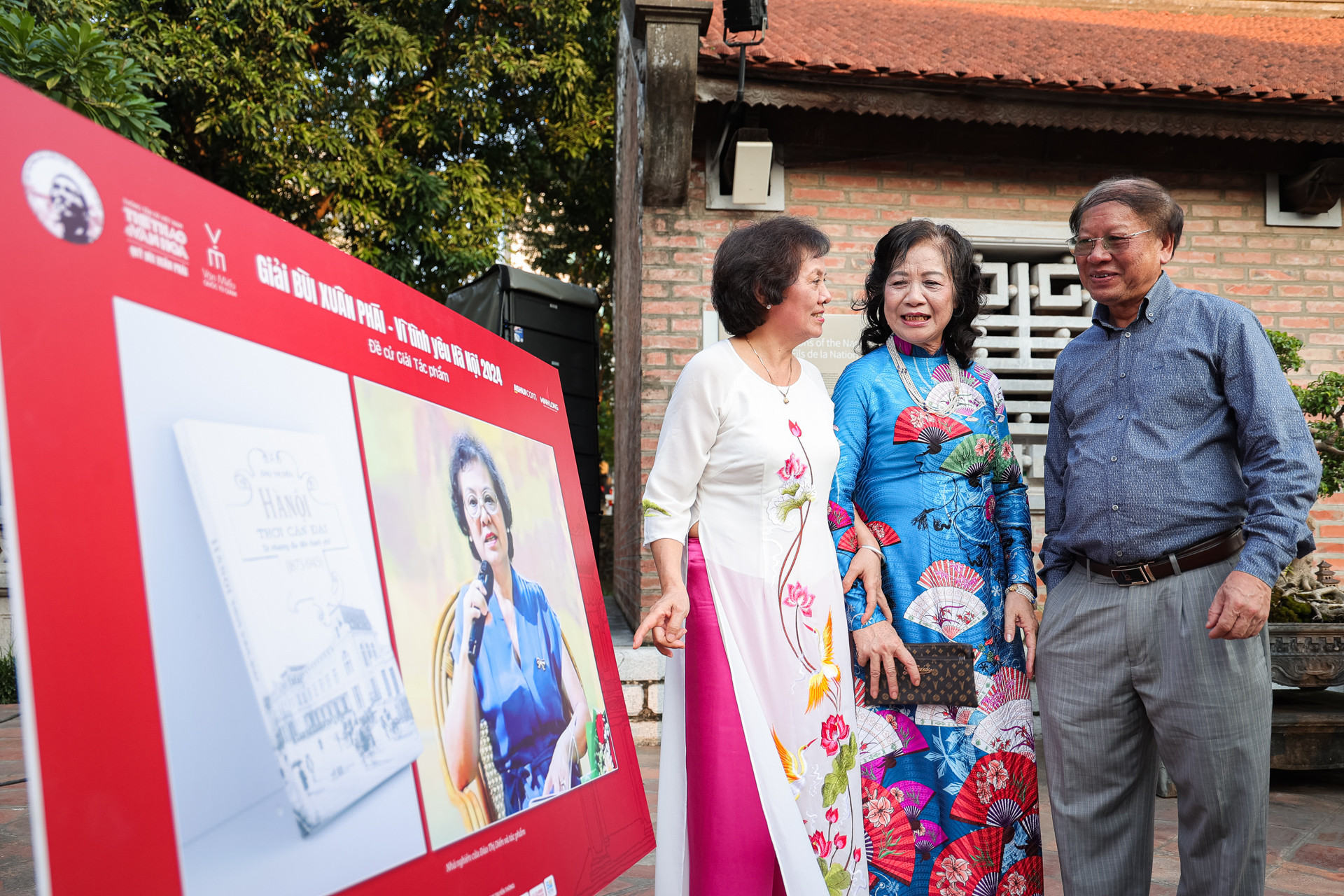 Giải thưởng "Bùi Xuân Phái - Vì tình yêu Hà Nội" do Báo Thể thao và Văn hóa và gia đình cố họa sĩ Bùi Xuân Phái thành lập từ năm 2008, trao cho các tác giả, tác phẩm, ý tưởng, việc làm có giá trị khoa học, nghệ thuật cao, thấm đượm tình yêu Hà Nội.