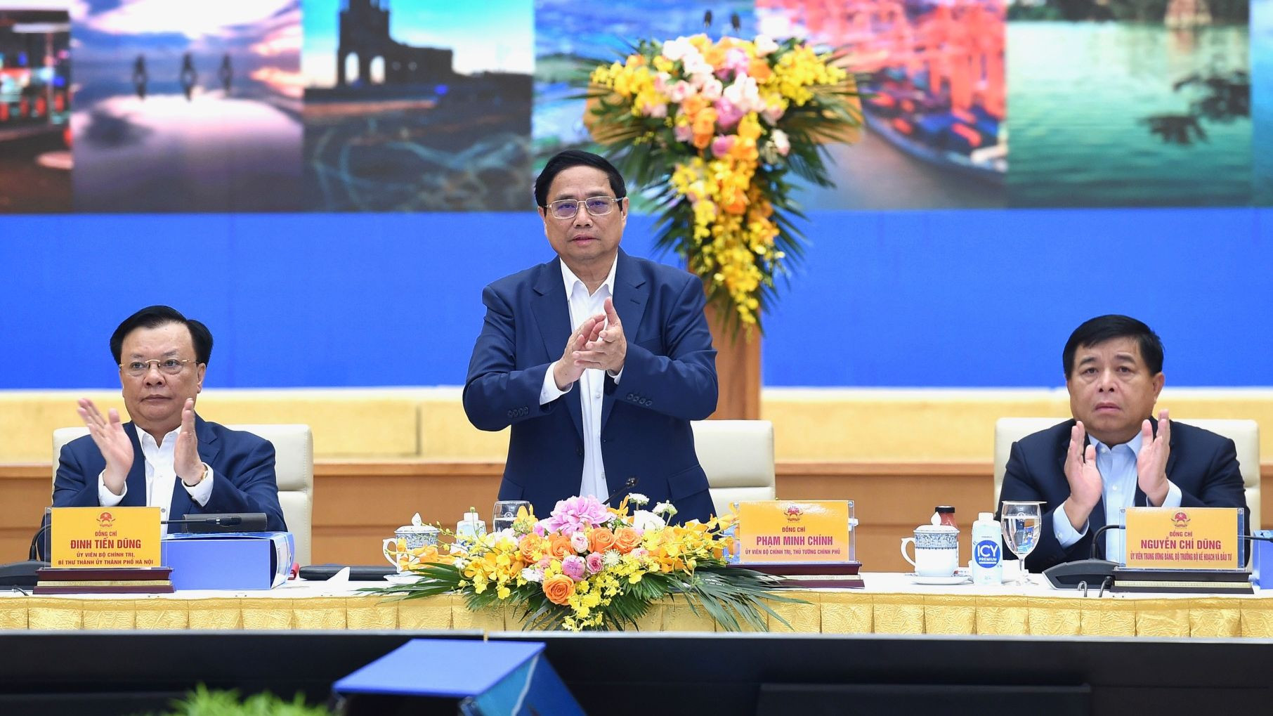Thủ tướng Phạm Minh Chính chủ trì Hội nghị lần thứ 3 của Hội đồng điều phối vùng Đồng bằng sông Hồng để công bố Quy hoạch vùng Đồng bằng sông Hồng thời kỳ 2021-2030, tầm nhìn đến năm 2050. 