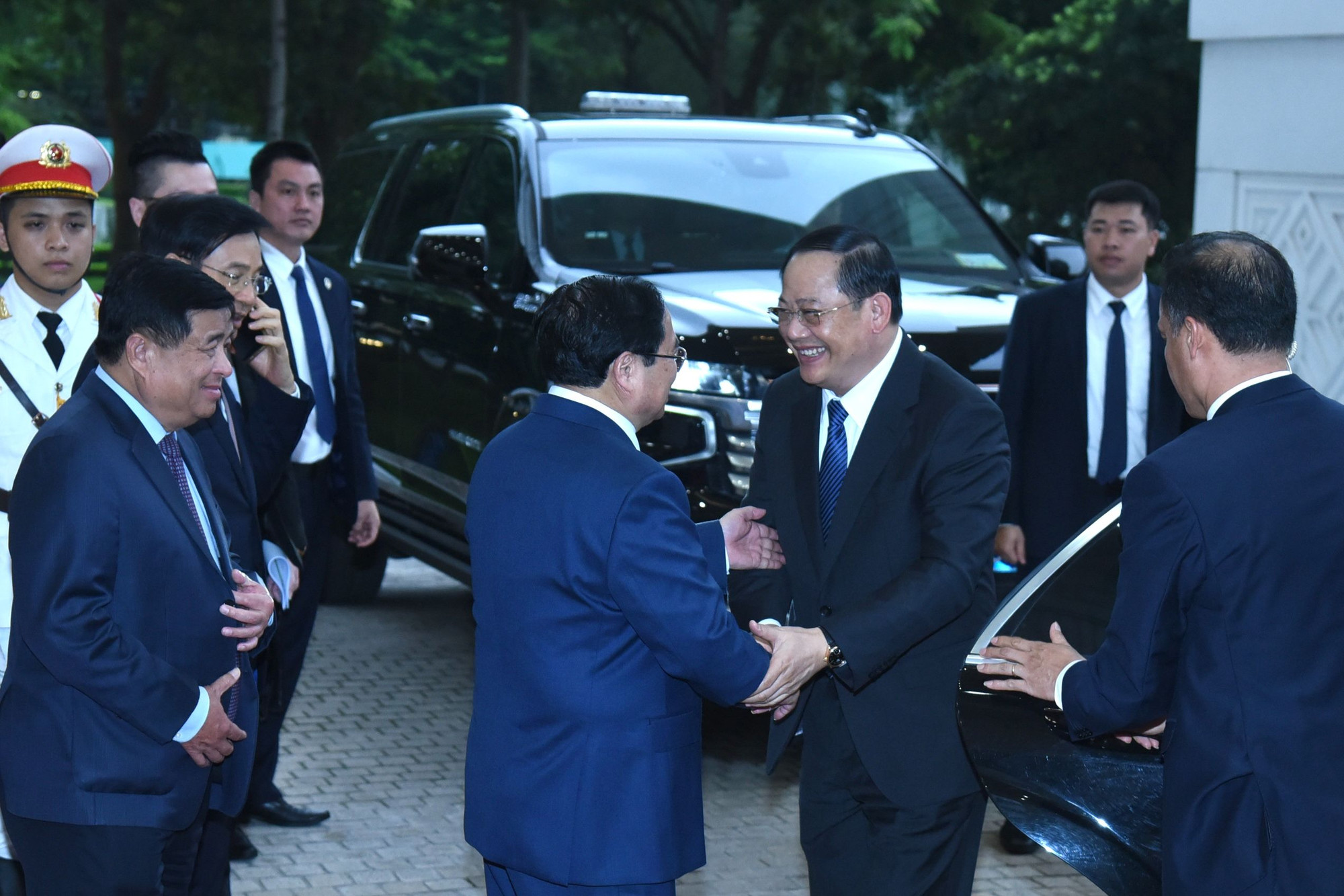 Thủ tướng Phạm Minh Chính đón Thủ tướng Lào Sonexay Siphandone.