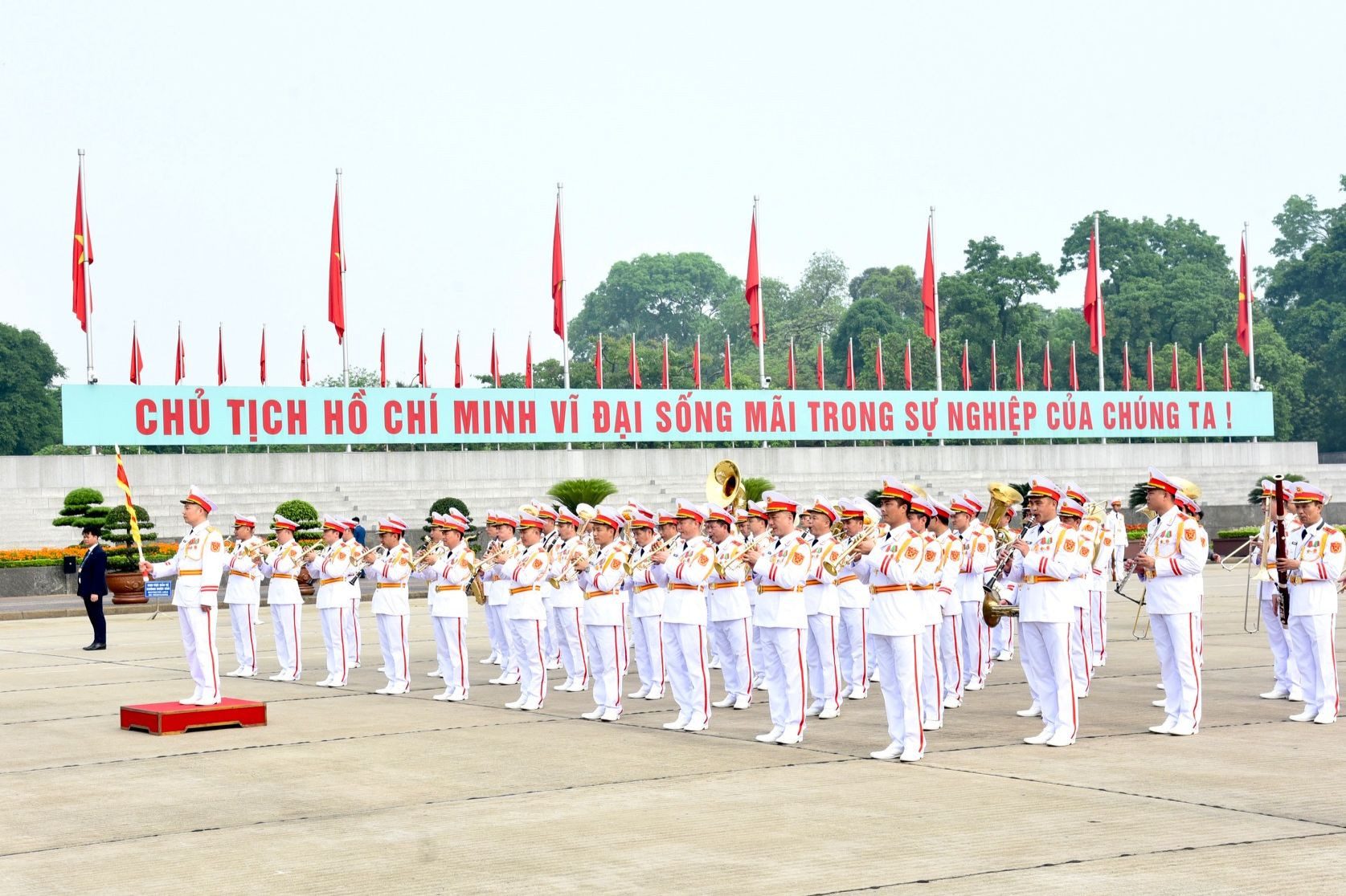 Đoàn quân nhạc trên Quảng trường Ba Đình.