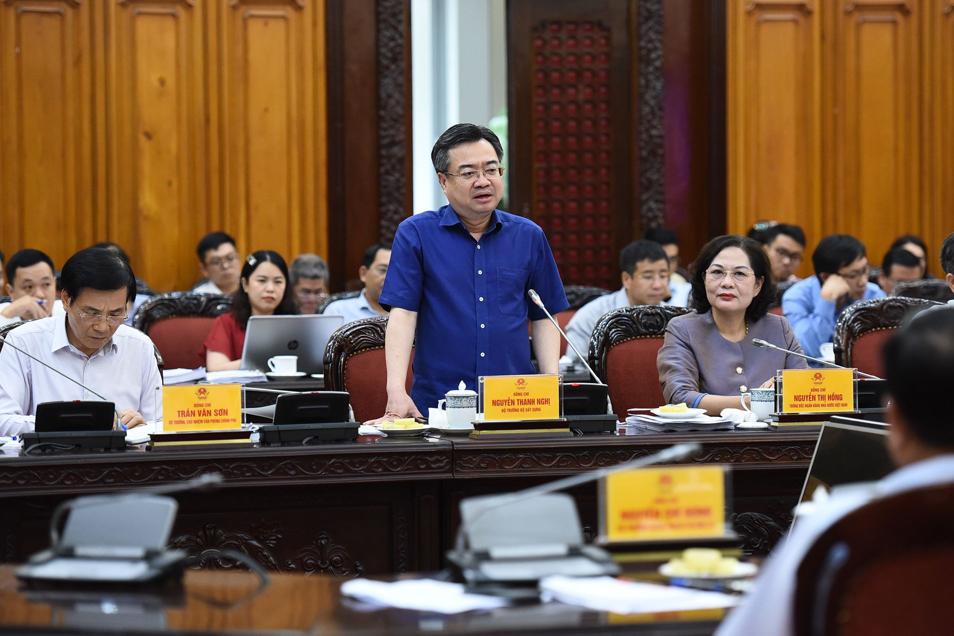 Bộ trưởng Xây dựng Nguyễn Thanh Nghị phát biểu tại phiên họp.