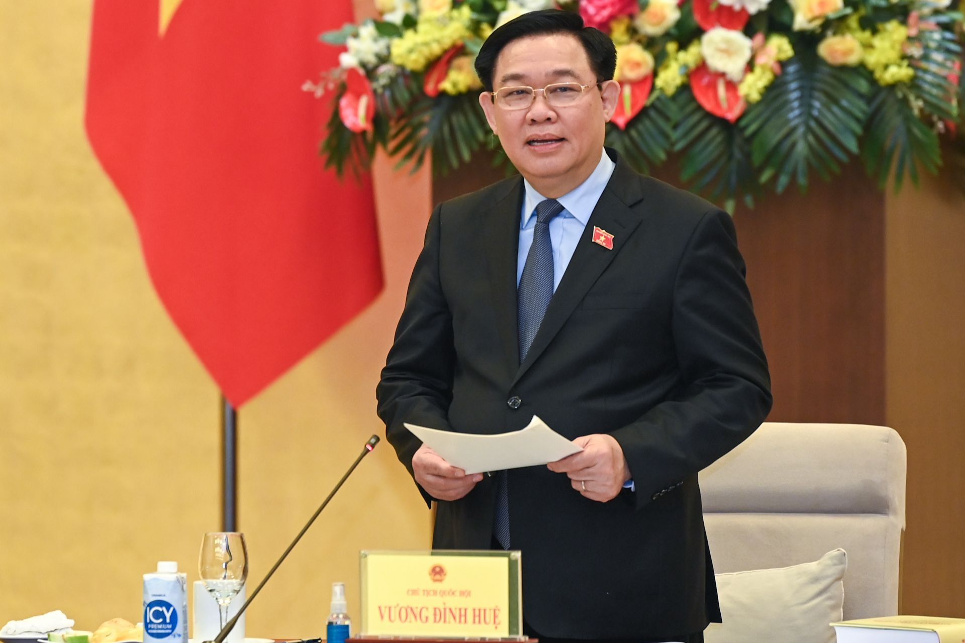 Chủ tịch Quốc hội Vương Đình Huệ phát biểu kết luận hội nghị.