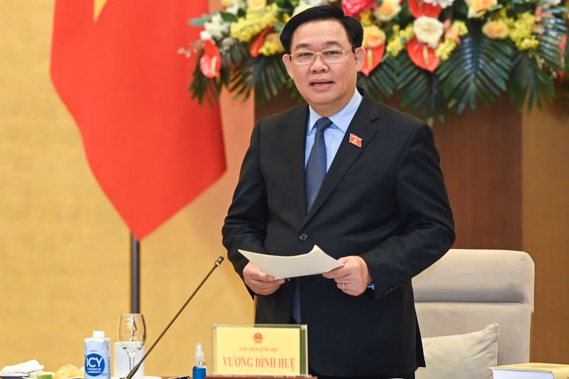 Chủ tịch Quốc hội Vương Đình Huệ phát biểu kết luận hội nghị.