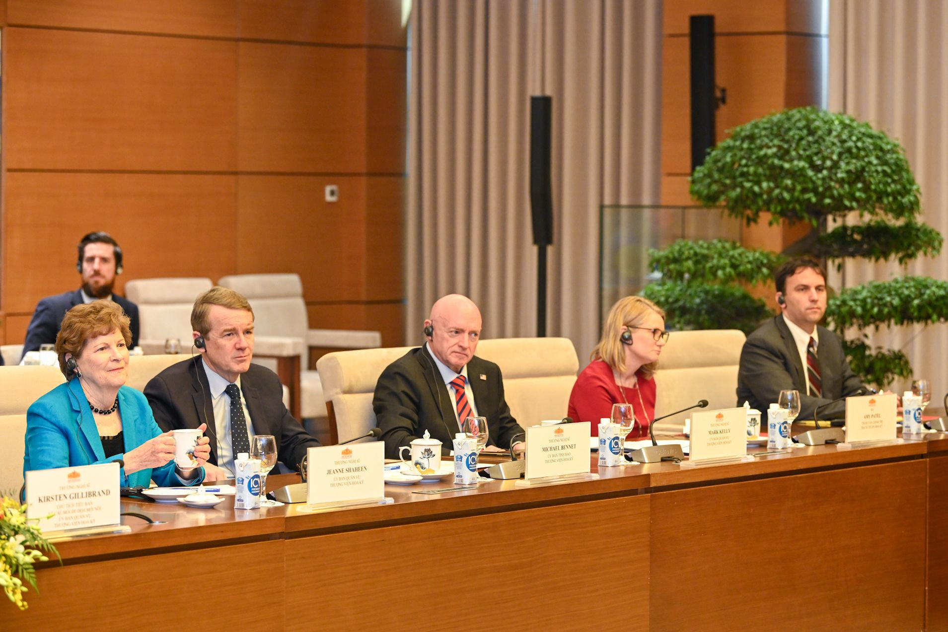 Các Nghị sĩ Hoa Kỳ dự buổi tiếp.