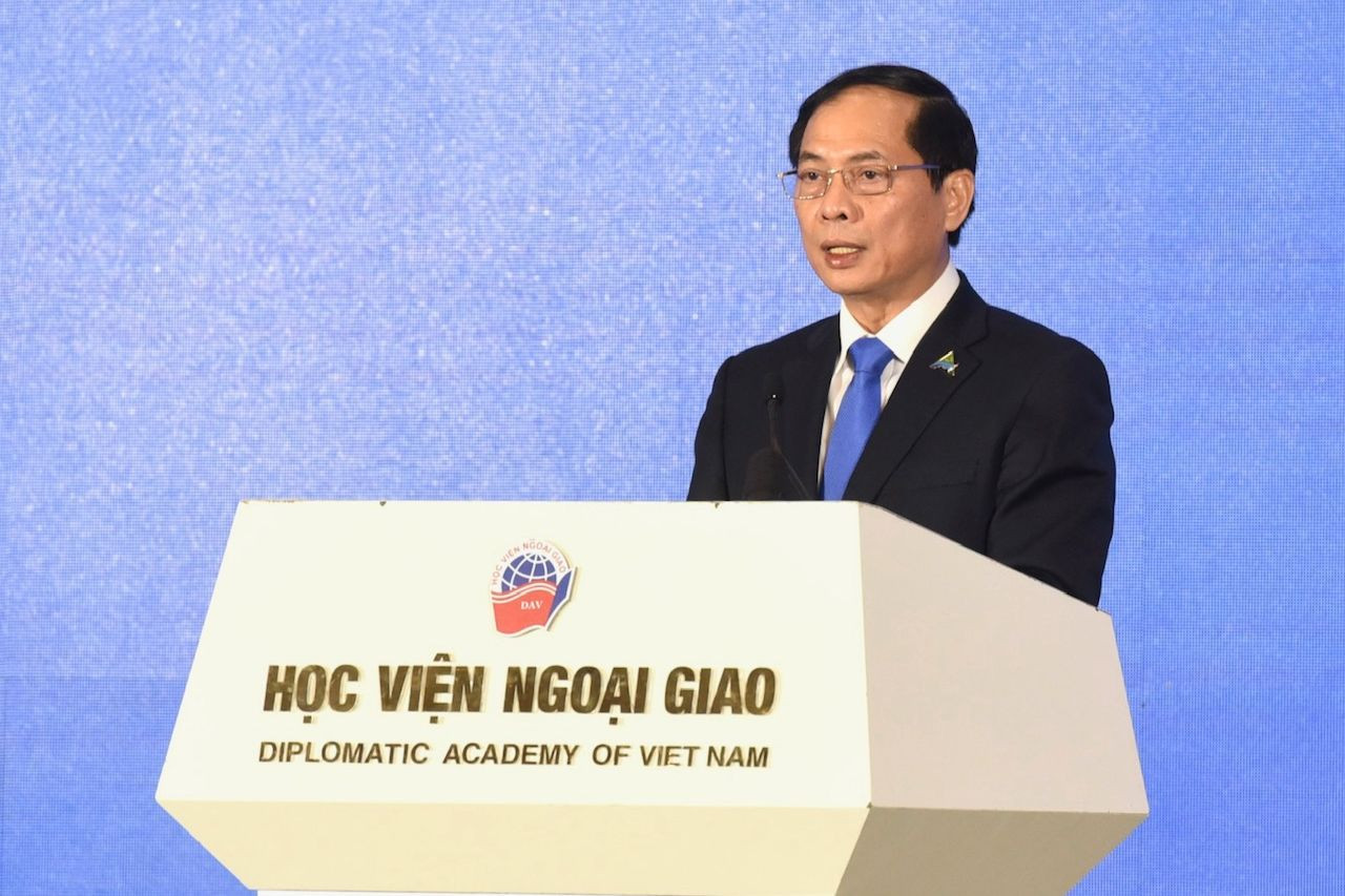 Bộ trưởng Ngoại giao Bùi Thanh Sơn phát biểu khai mạc diễn đàn.