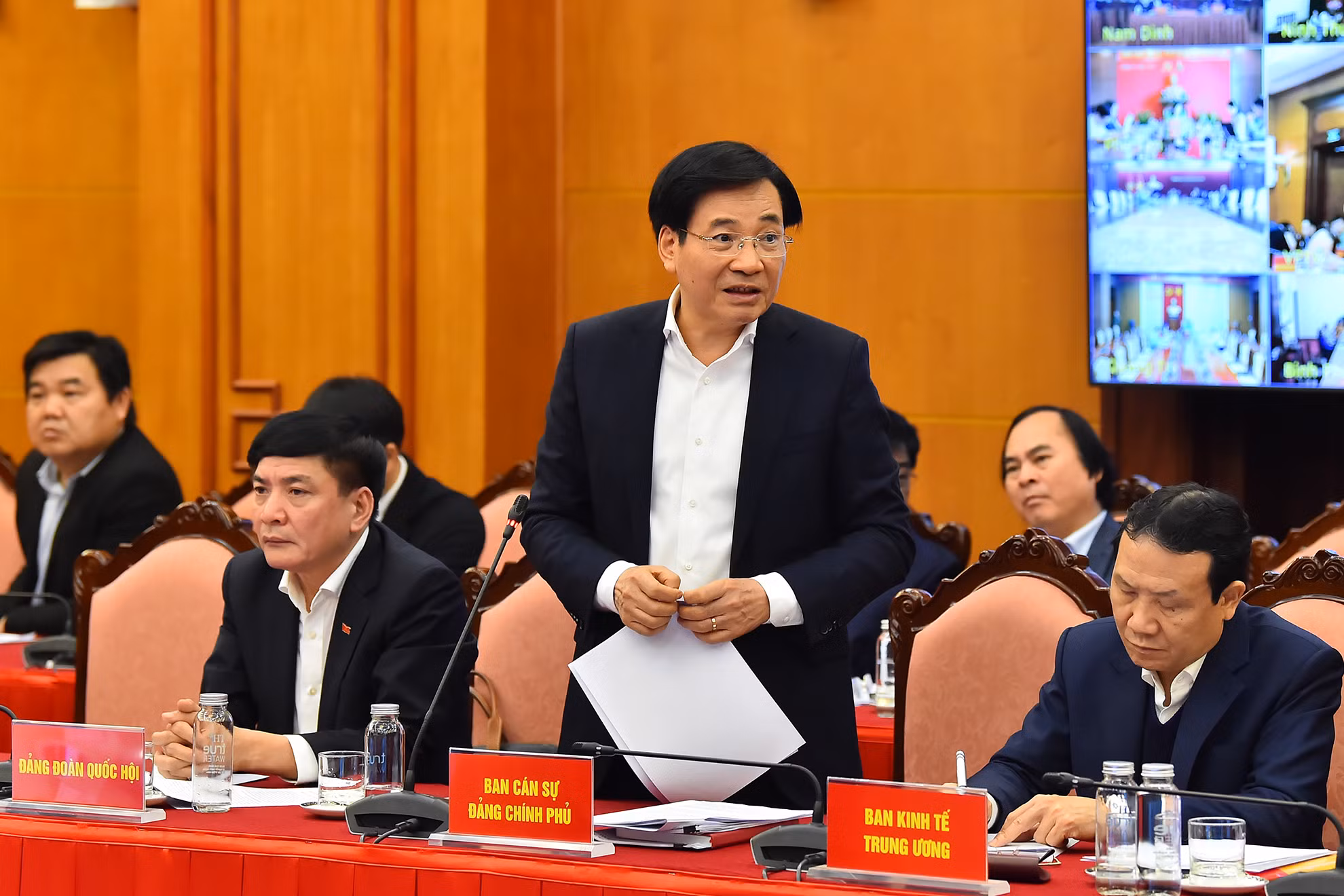 Bộ trưởng, Chủ nhiệm Văn phòng Chính phủ Trần Văn Sơn phát biểu ý kiến tại Hội nghị giao ban công tác năm 2023 với các đồng chí Bí thư Tỉnh ủy, Thành ủy trực thuộc Trung ương.