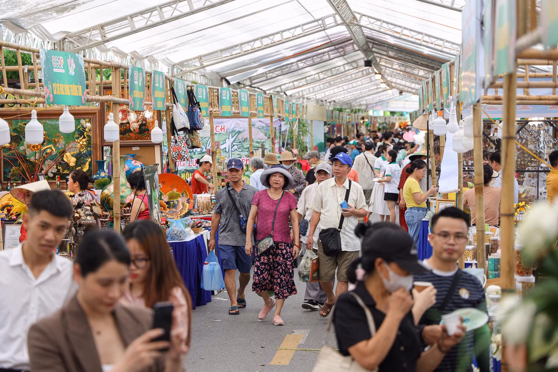 Đây là dịp để quảng bá và kích cầu du lịch, khơi dậy tiềm năng phát triển các sản phẩm OCOP của các địa phương; thu hút du khách đến tham quan Hà Nội, Tây Hồ, góp phần phát triển kinh tế, du lịch.