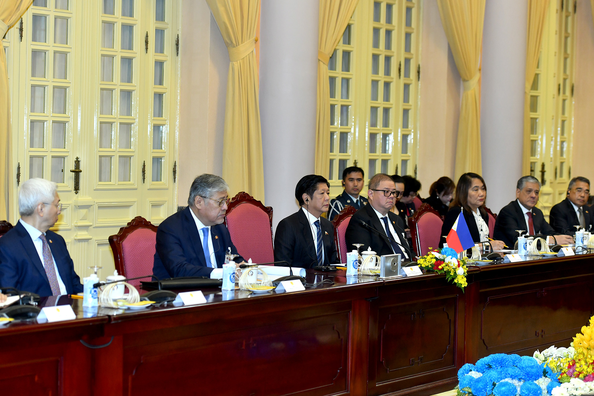 Đoàn đại biểu cấp cao Philippines tại buổi hội đàm.