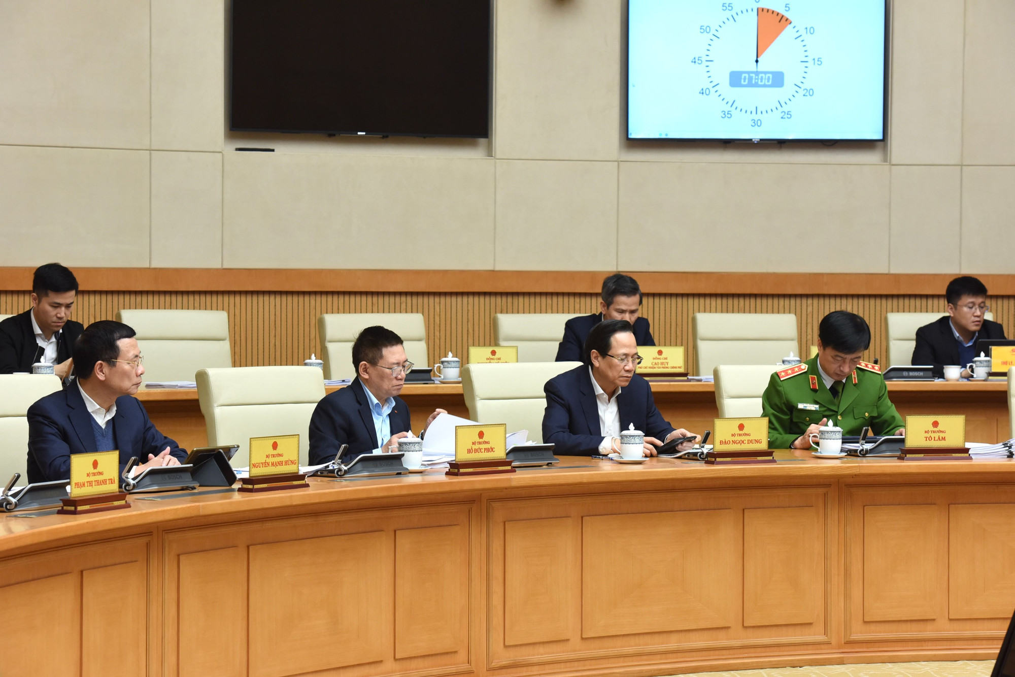 Đại diện lãnh đạo các bộ tham dự phiên họp.