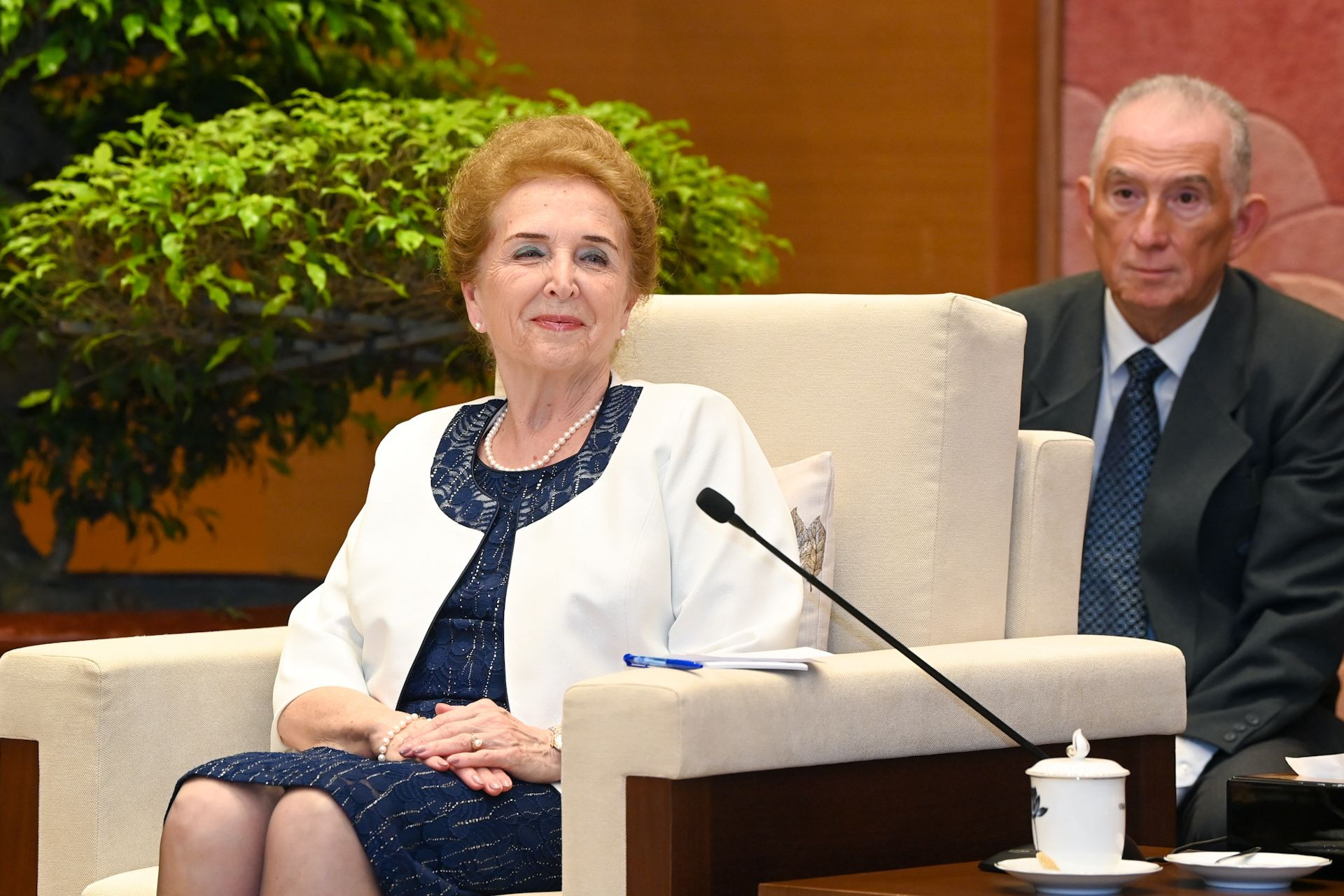 Phó Chủ tịch thứ nhất Quốc hội Hungary Márta Mátrai phát biểu tại buổi tiếp. Phó Chủ tịch thứ nhất Quốc hội Hungary Márta Mátrai phát biểu tại buổi tiếp.