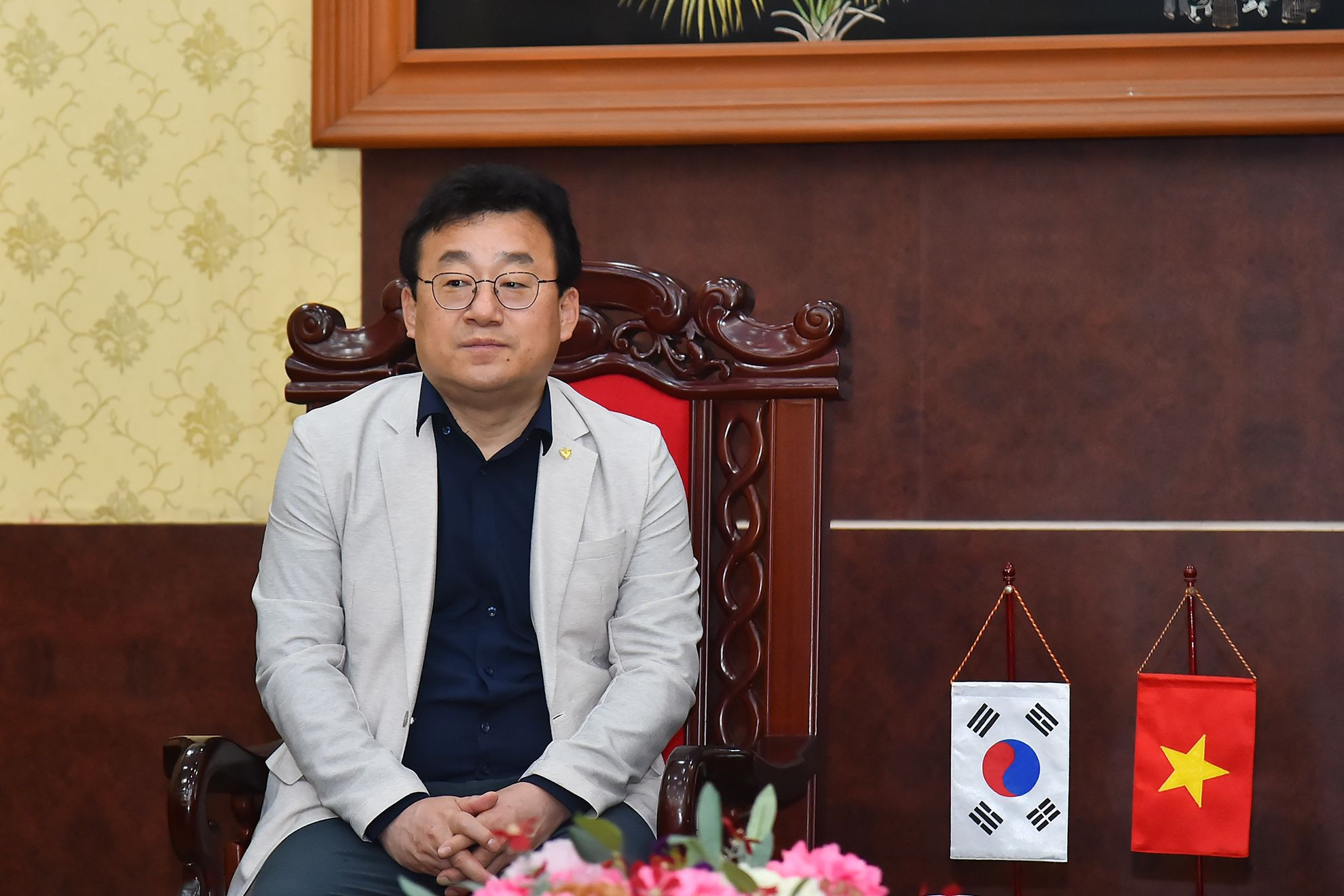 Chủ tịch Hội Nhà báo Hàn Quốc Park Jong Hyun phát biểu tại buổi tiếp.