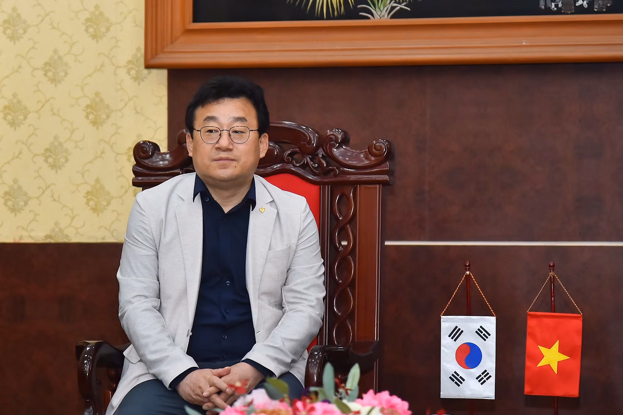 Chủ tịch Hội Nhà báo Hàn Quốc Park Jong Hyun phát biểu tại buổi tiếp. Chủ tịch Hội Nhà báo Hàn Quốc Park Jong Hyun phát biểu tại buổi tiếp.