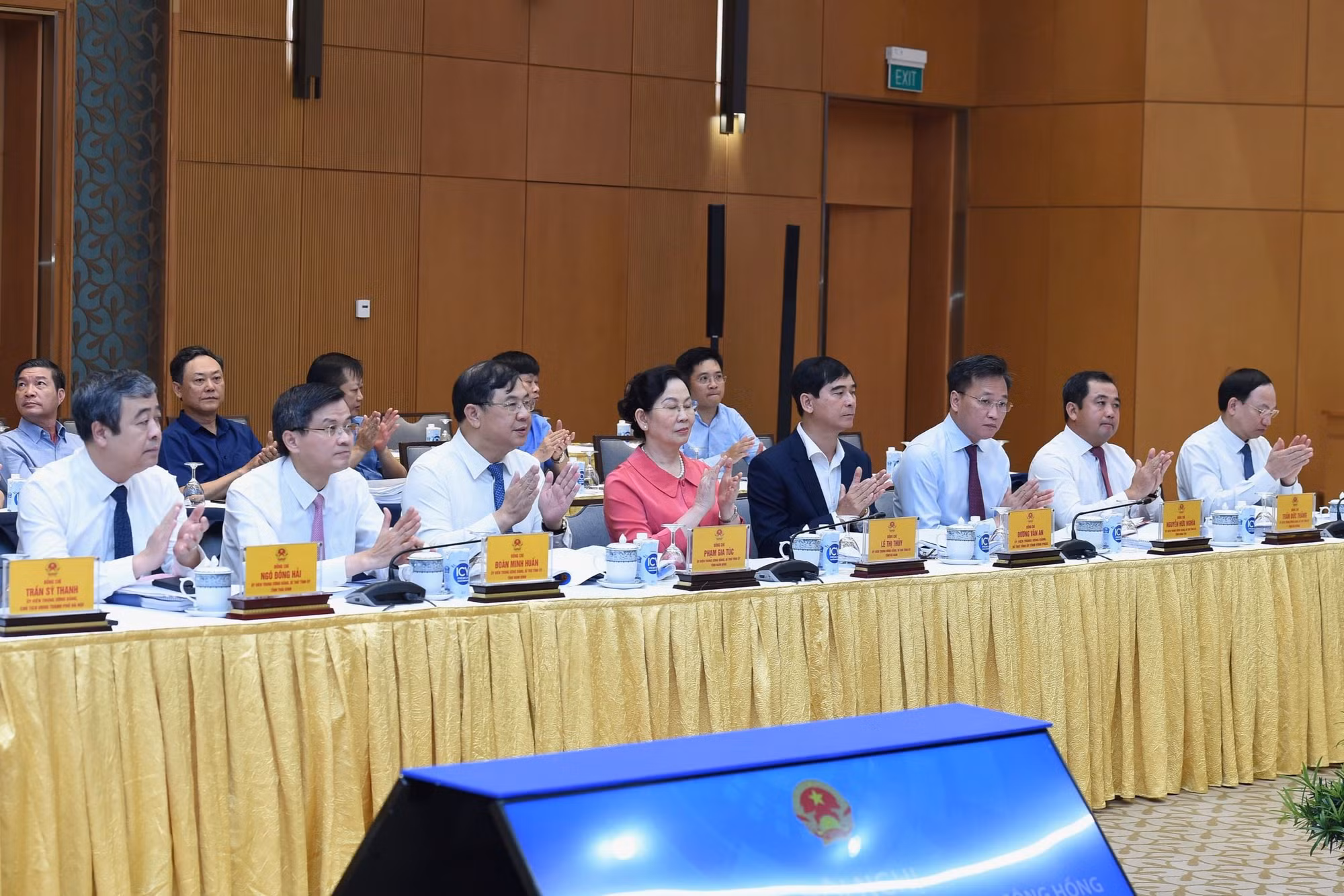 Đại biểu các địa phương tham dự hội nghị.