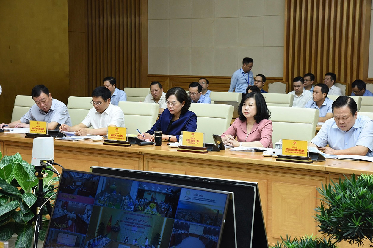 Đại diện lãnh đạo các bộ, ban, ngành tham dự phiên họp.