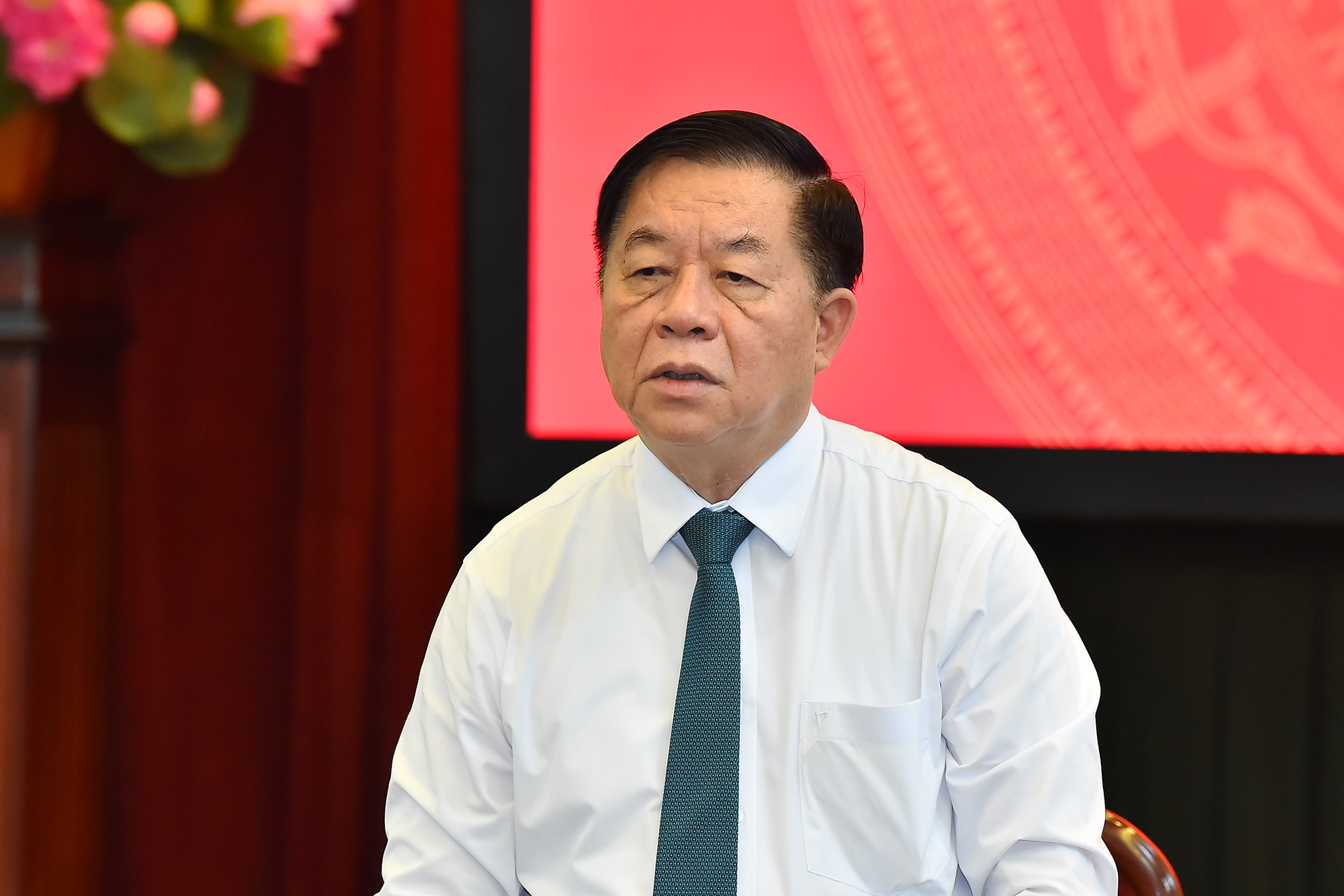 Trưởng Ban Tuyên giáo Trung ương Nguyễn Trọng Nghĩa phát biểu tại buổi làm việc với Báo Nhân Dân.