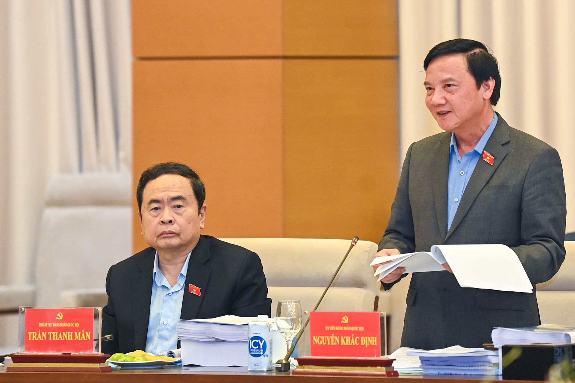 Phó Chủ tịch Quốc hội Nguyễn Khắc Định phát biểu tại cuộc làm việc.