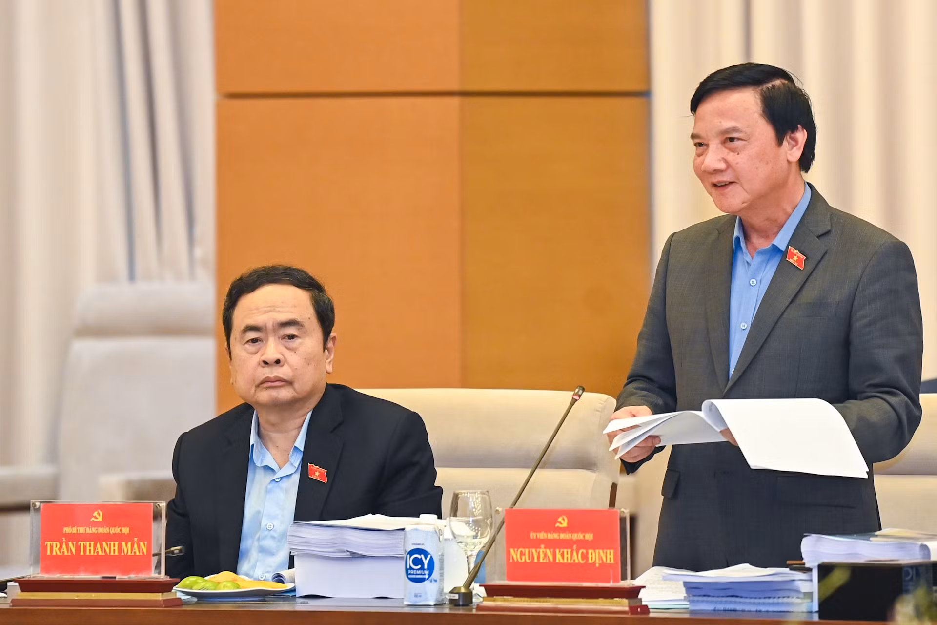 Phó Chủ tịch Quốc hội Nguyễn Khắc Định phát biểu tại cuộc làm việc.