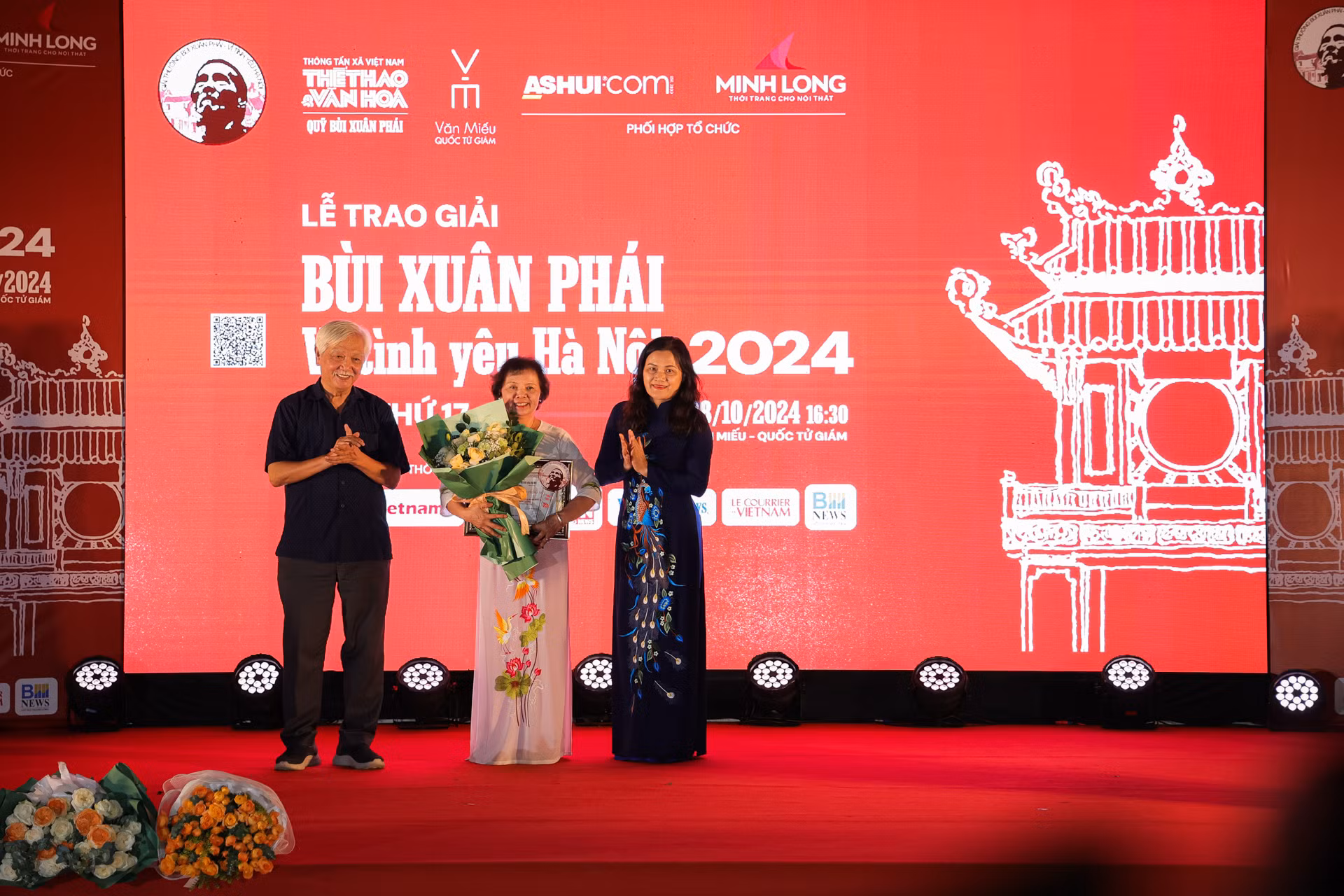 Giải Tác phẩm được trao cho cuốn sách "Hà Nội thời cận đại - từ nhượng địa đến thành phố (1873-1945)" của TS Đào Thị Diến do Nhà xuất bản Hà Nội và Nhã Nam ấn hành.