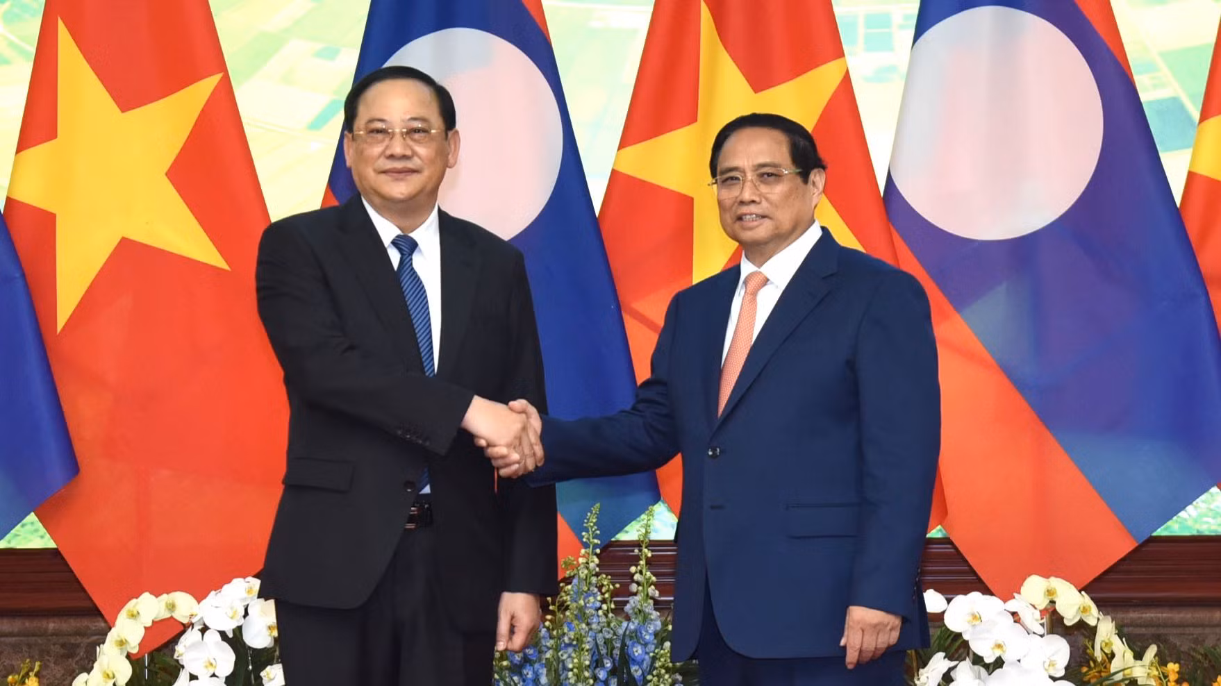 Thủ tướng Phạm Minh Chính và Thủ tướng Lào Sonexay Siphandone.