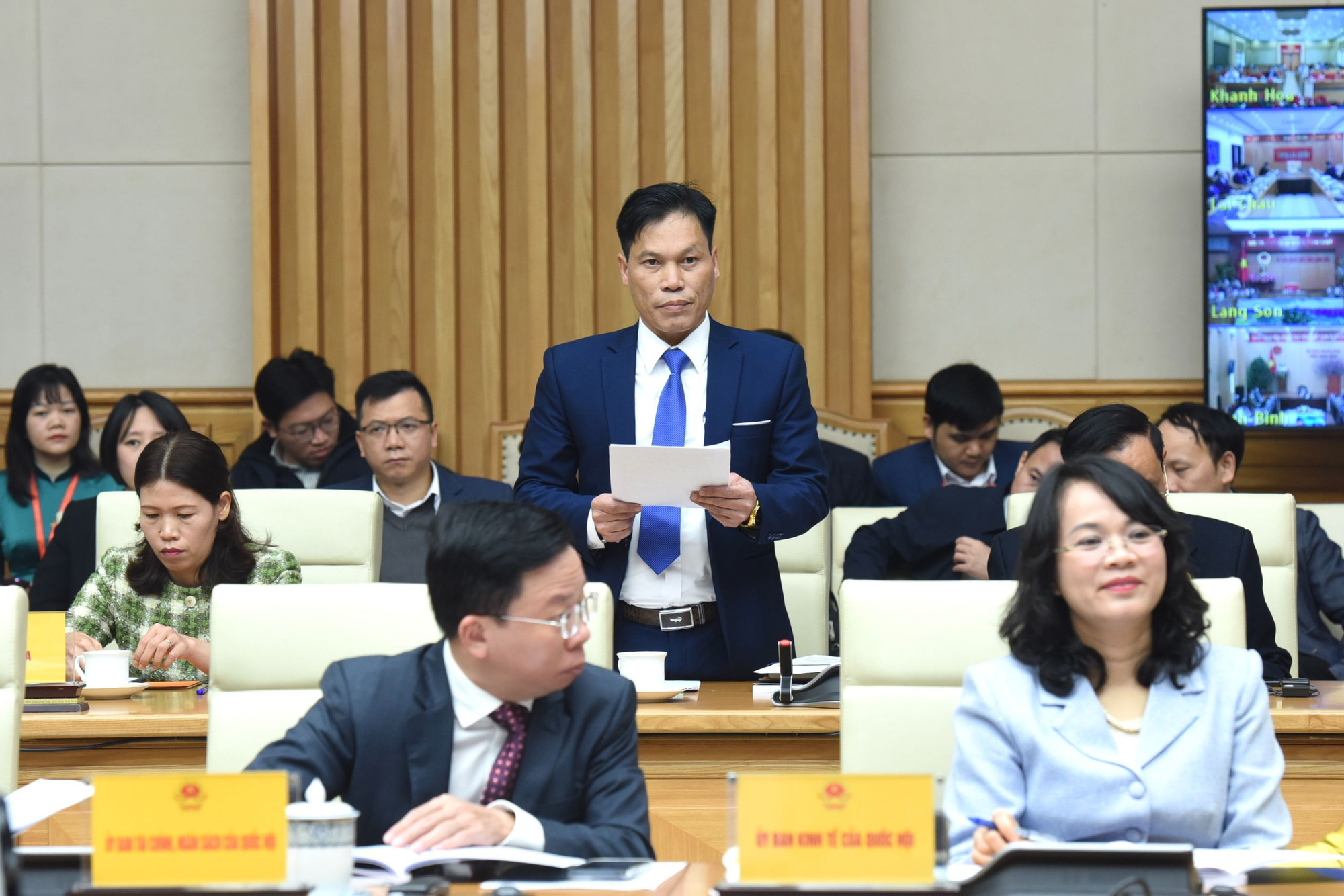 Đại biểu hợp tác xã của tỉnh Phú Thọ phát biểu. Đại biểu hợp tác xã của tỉnh Phú Thọ phát biểu.