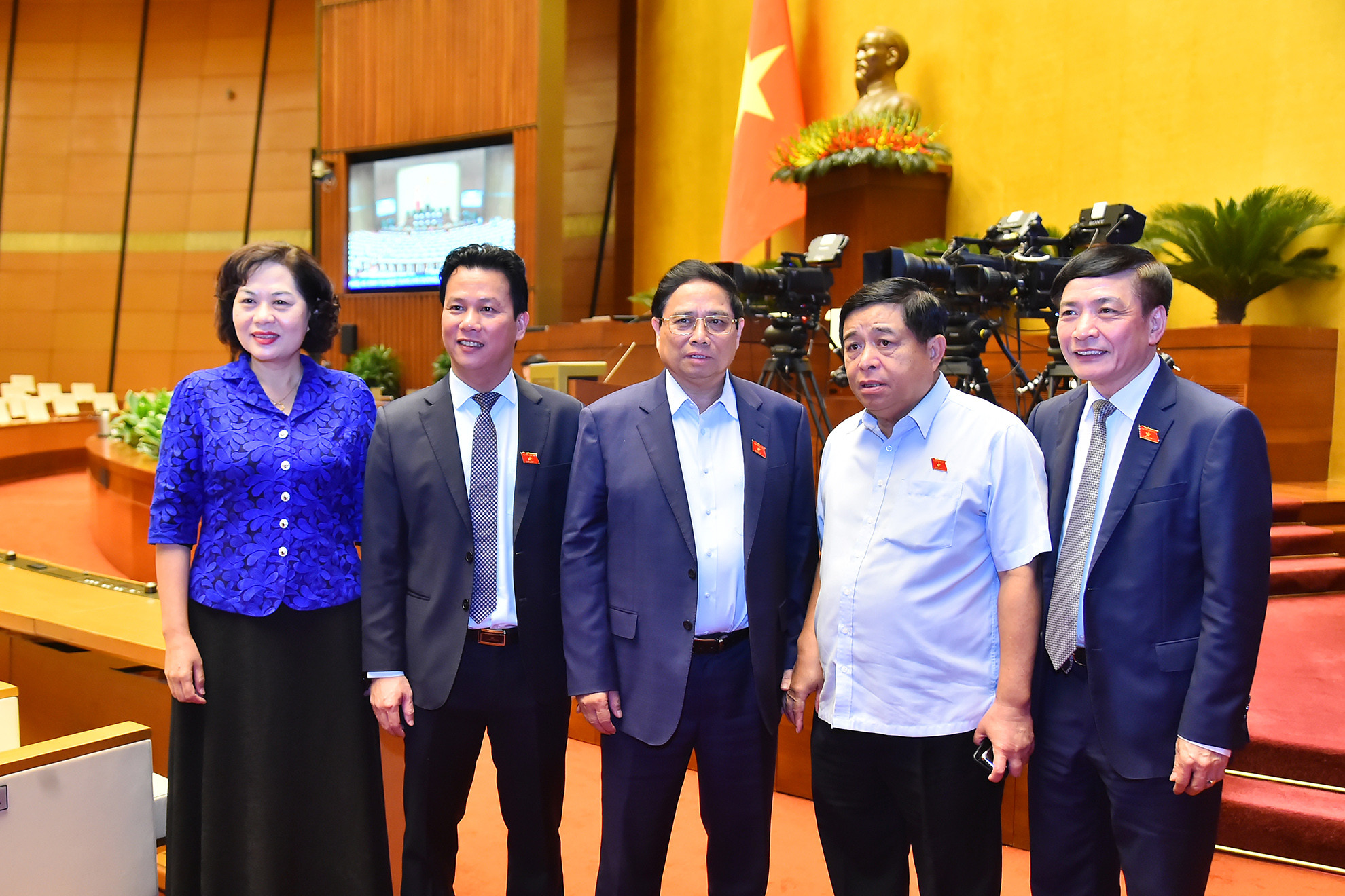 Thủ tướng Phạm Minh Chính và các đại biểu tại phiên chất vấn và trả lời chất vấn.