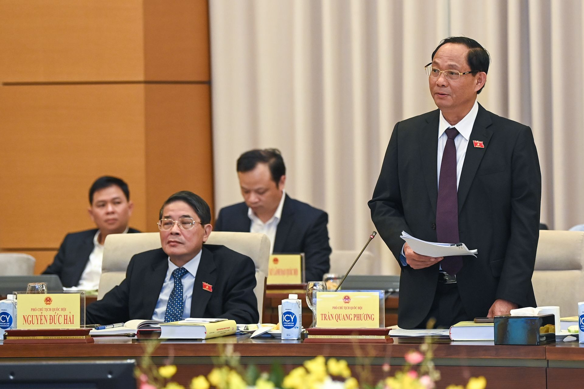 Phó Chủ tịch Quốc hội Trần Quang Phương phát biểu ý kiến tại hội nghị.